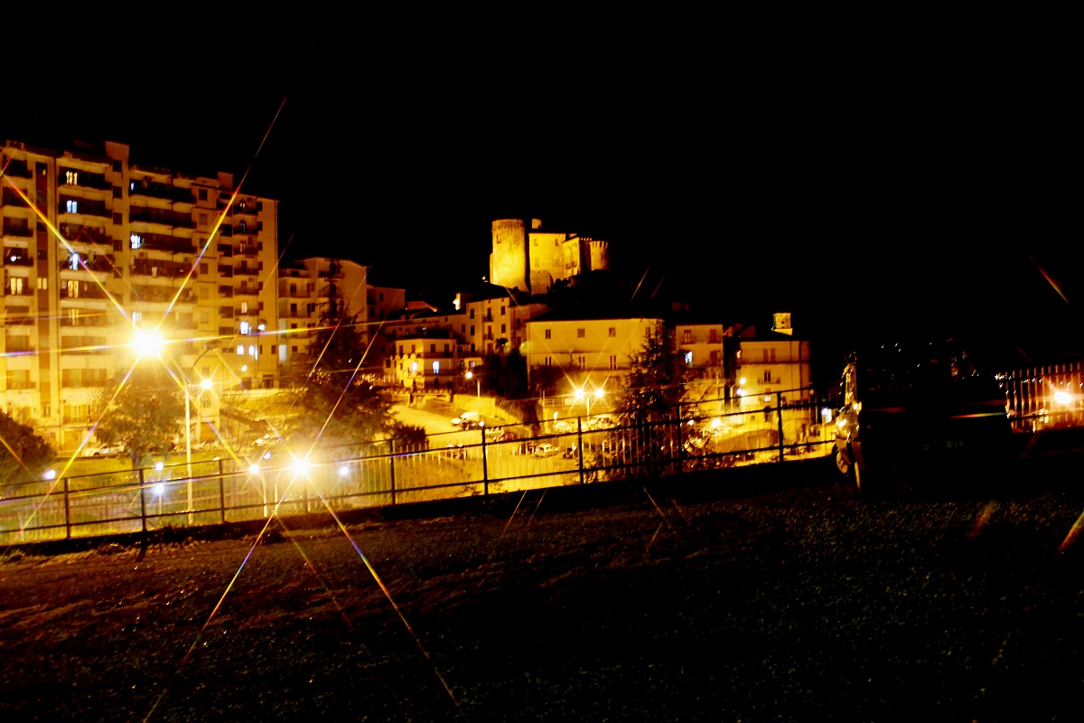 Veduta notturna di Roccadaspide