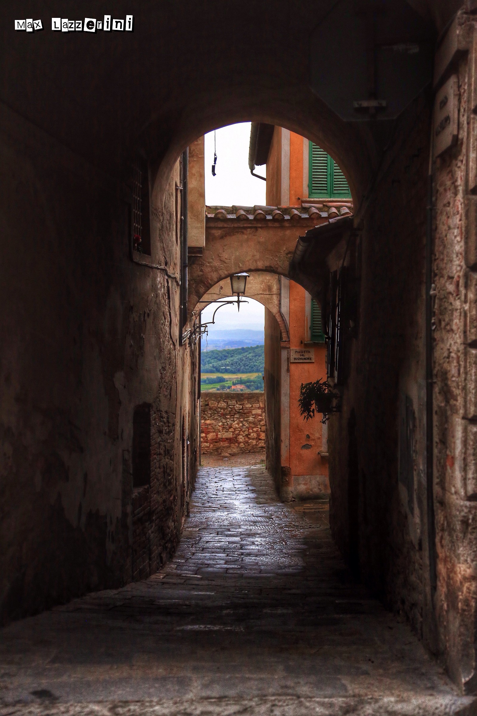 Piazzetta del buonumore, Montepulciano  (si)