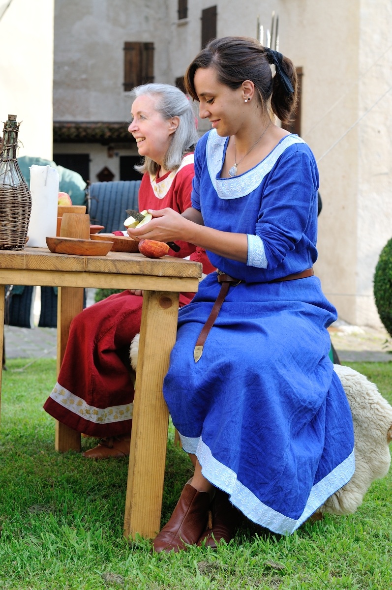 Pretty medieval dinner preparation