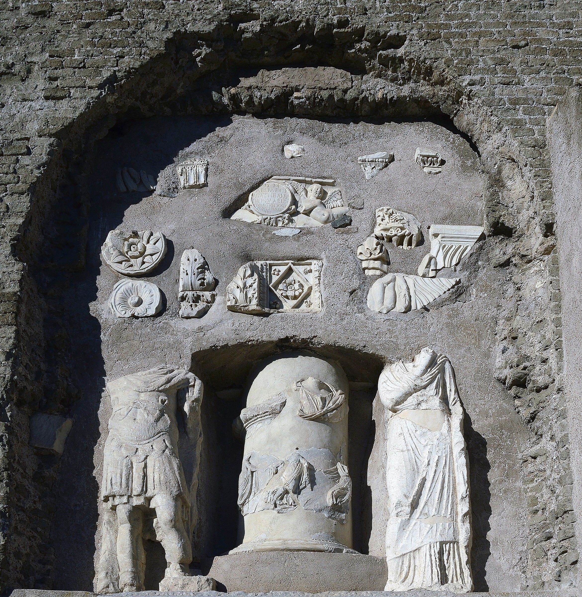 Nicchia Cecilia Metella