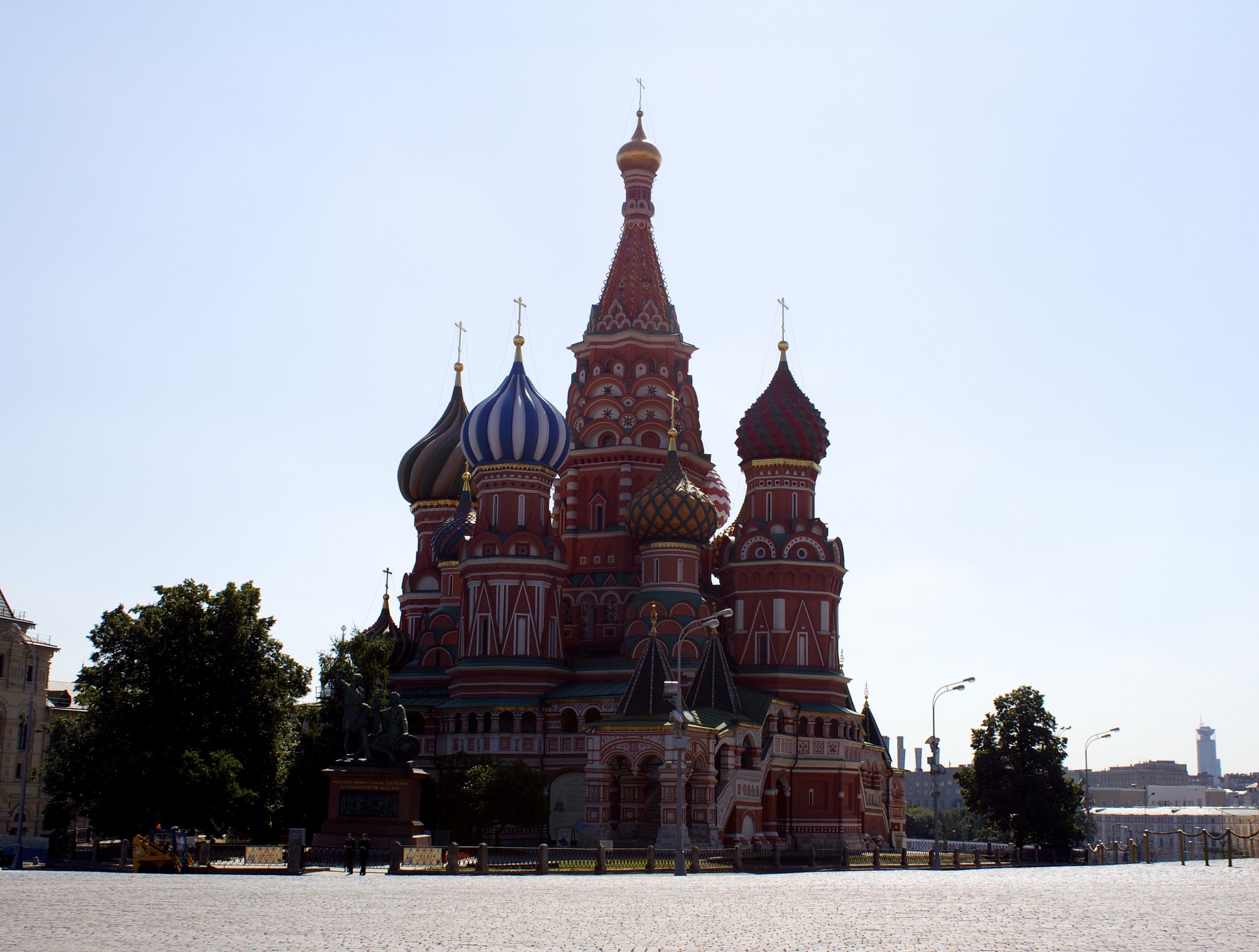 Piazza rossa deserta