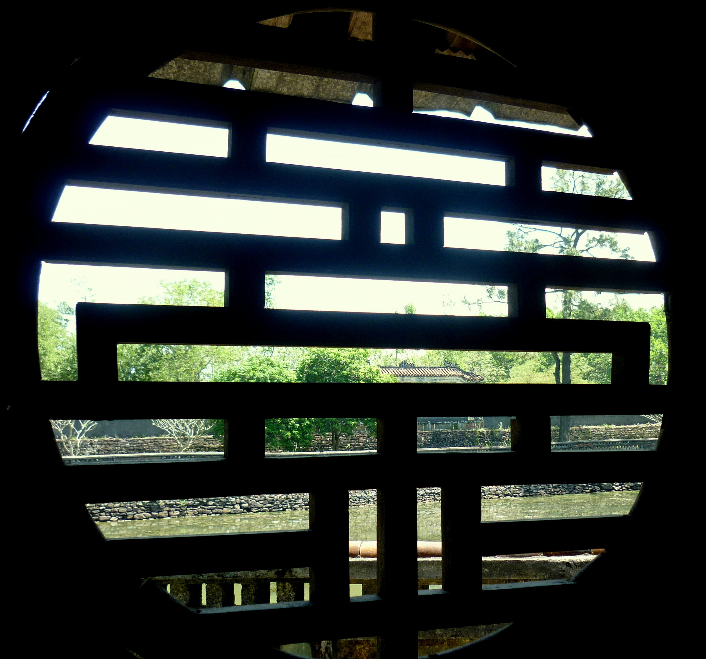 Watch without being seen