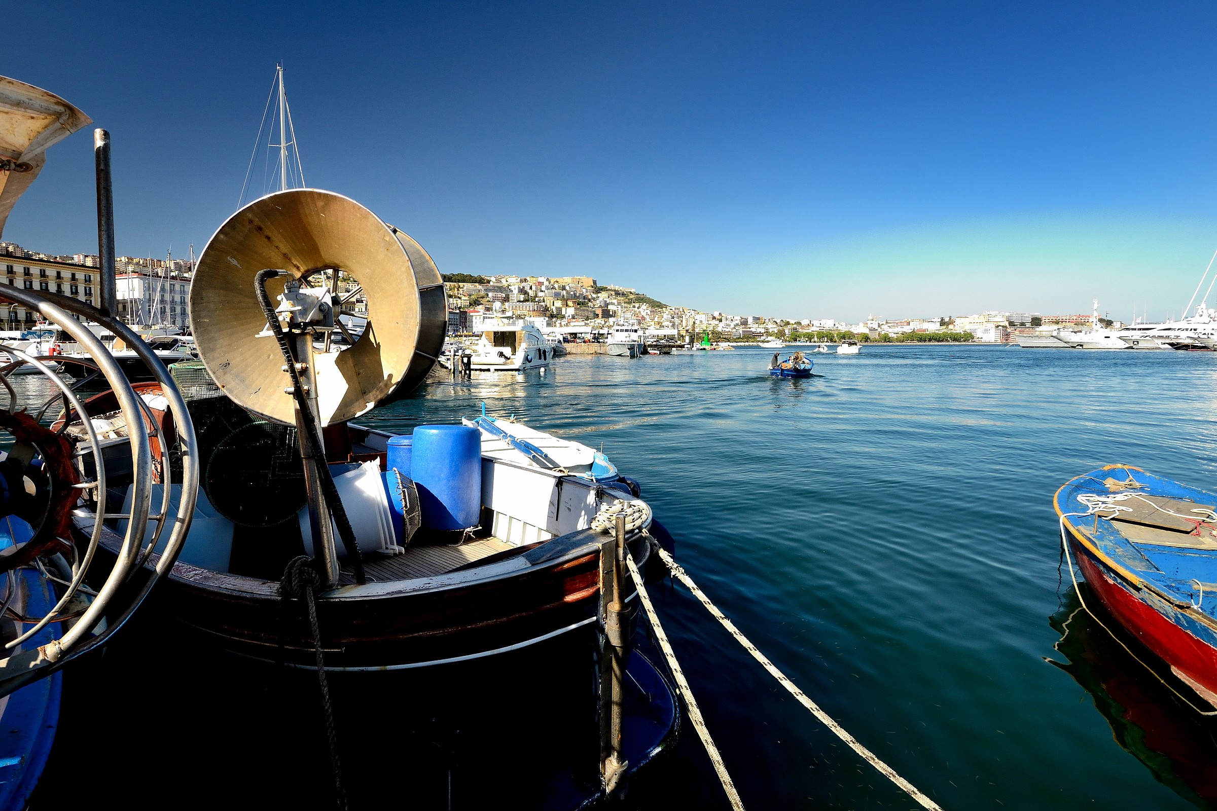 Anglo clear a few steps away from the chaos.