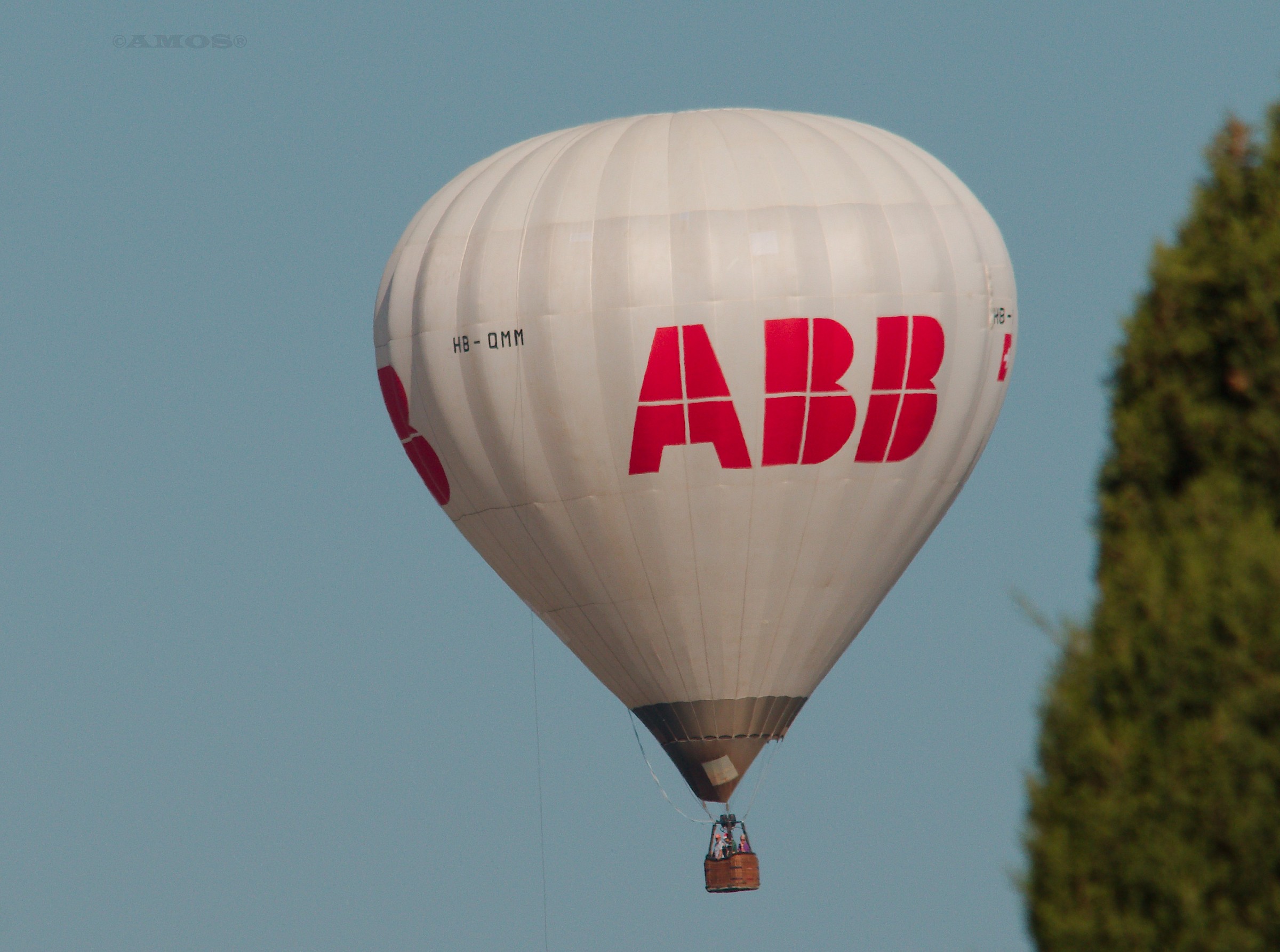 2 hot air balloon