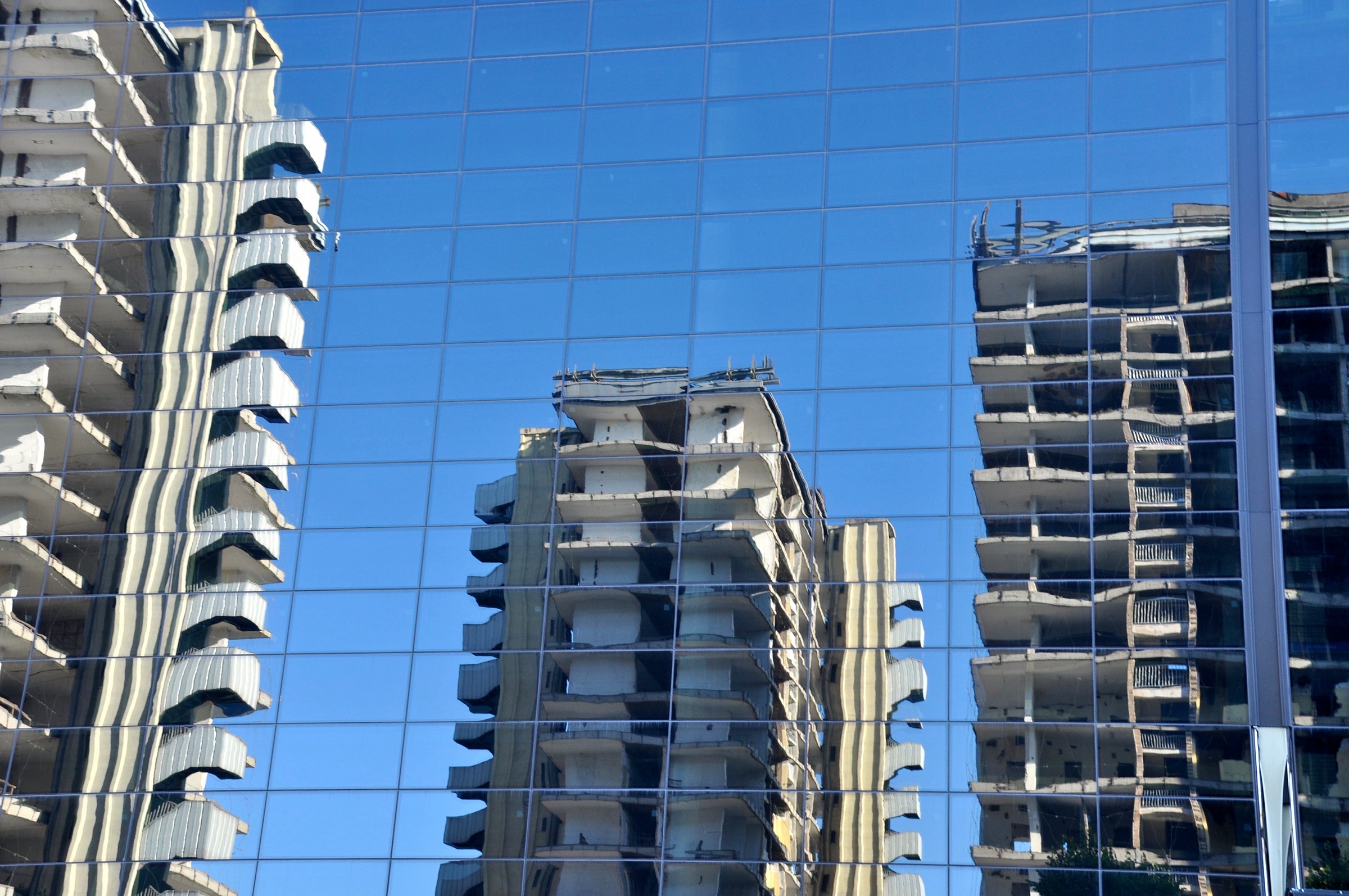 roma eur riflessi su la vela di fuscia