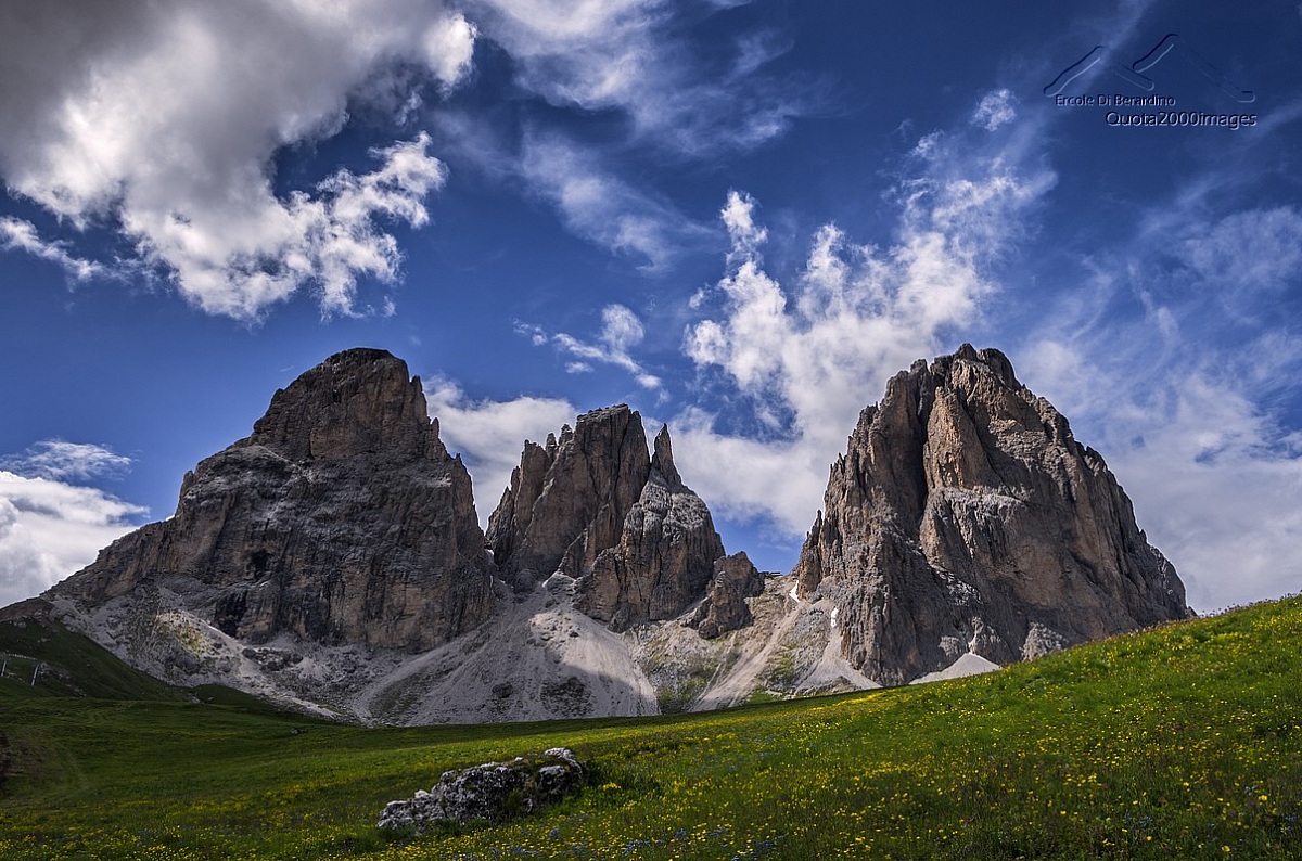 Sassolungo tra le nuvole