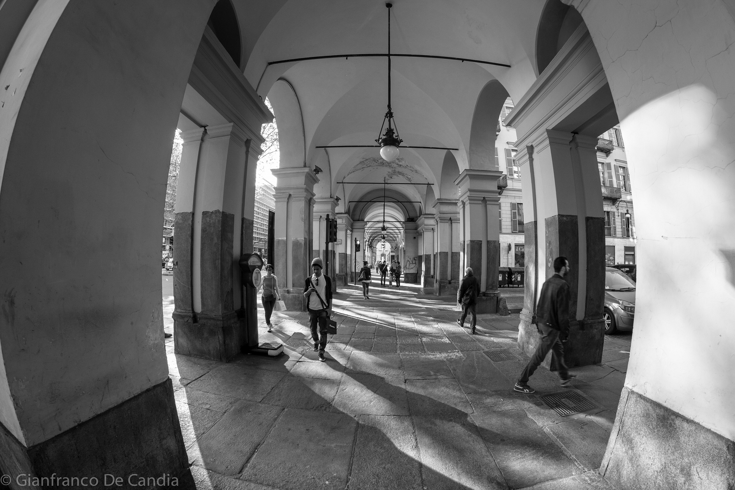 Portici vicino stazione di Torino