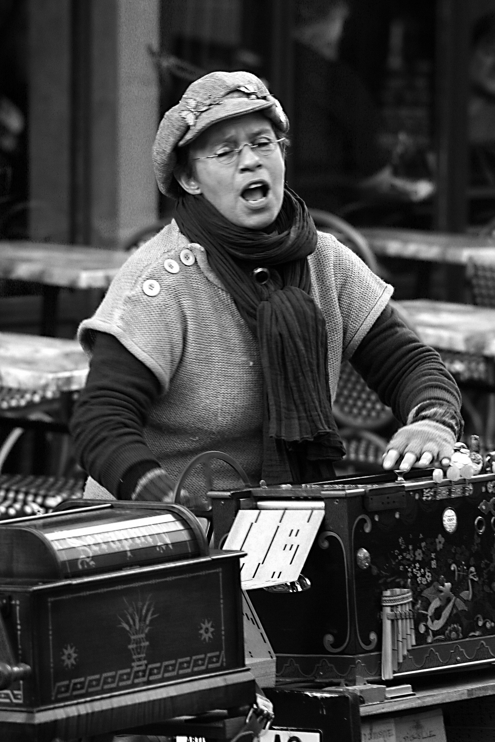 Chanteuse a Montmartre