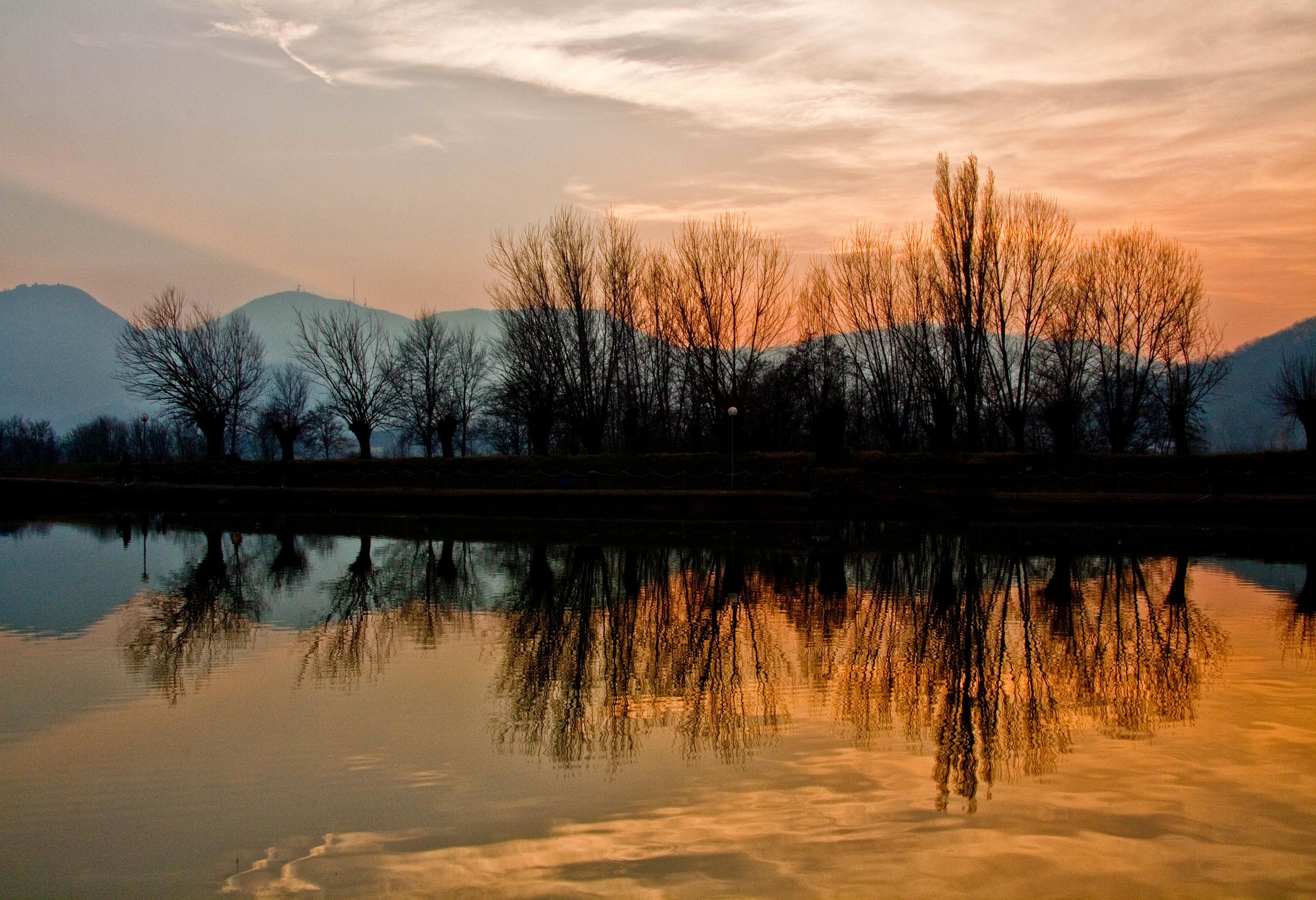 Simmetrie al tramonto