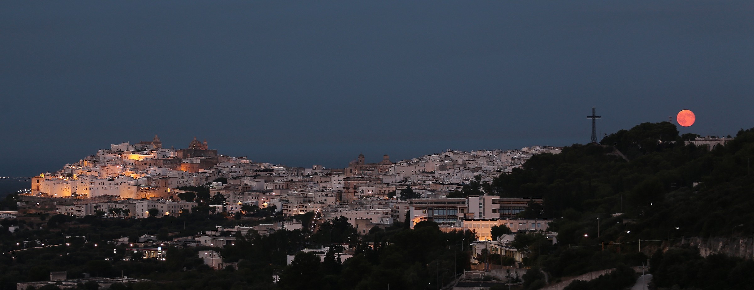 big moon on Ostuni