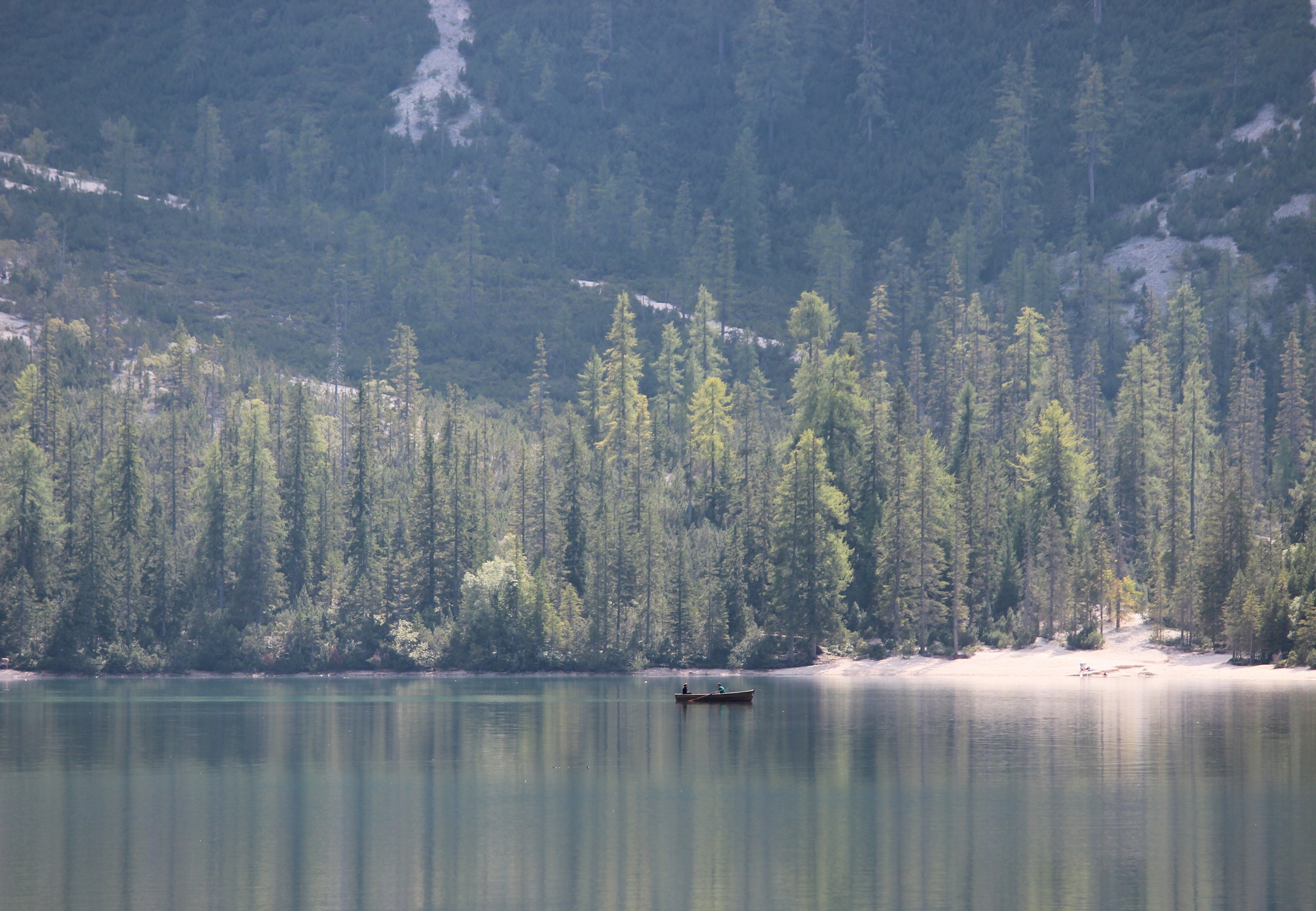 Canoa sul Lago di Braies