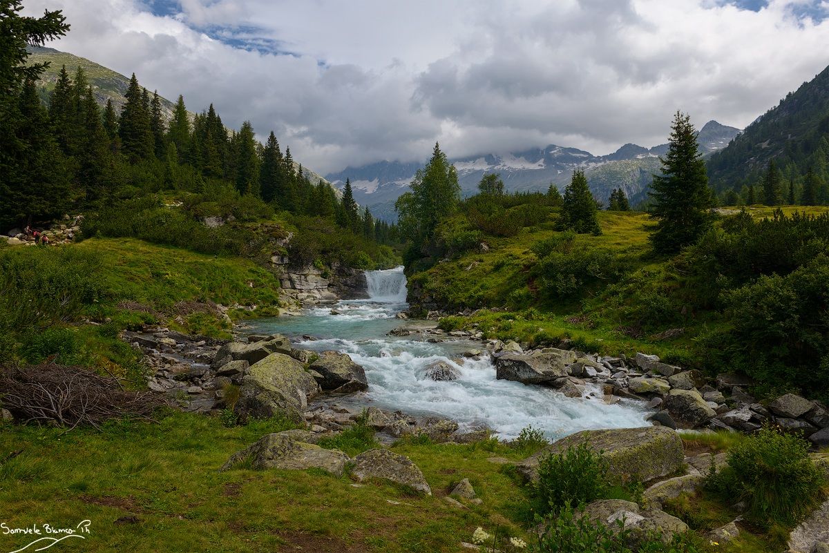 The Val di Fumo and Torrente Churches