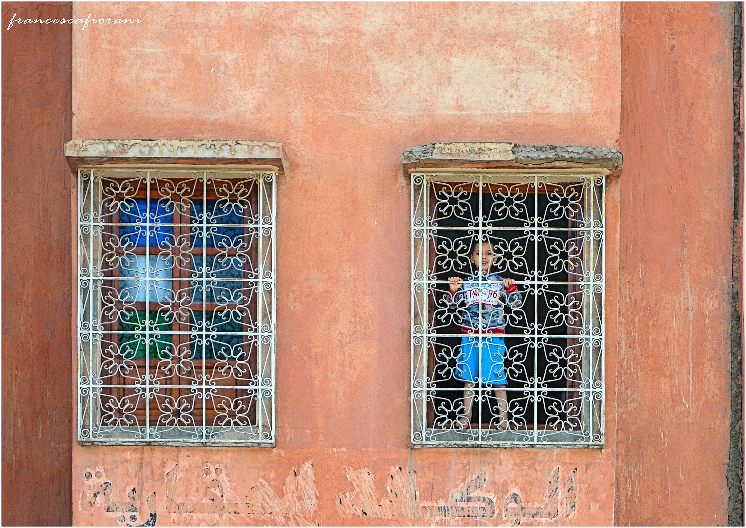 il sorriso dietro la grata fiorita  (Marrahech 2013)