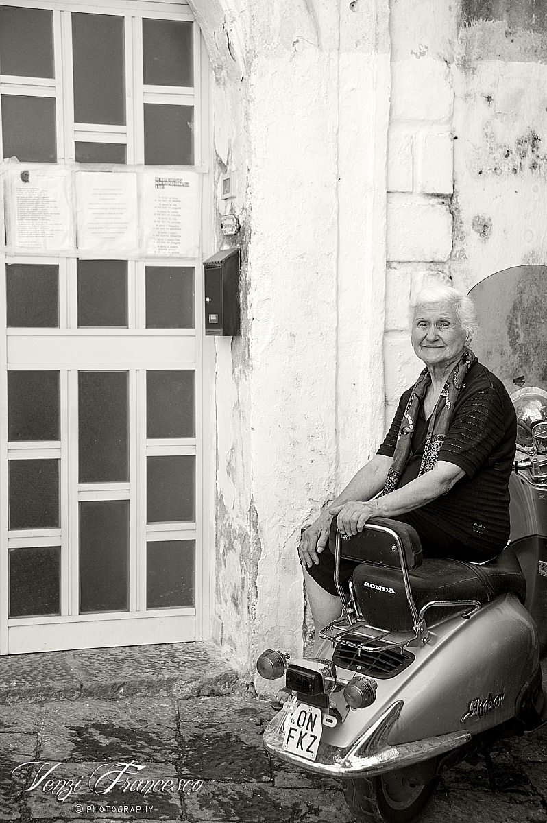 Donna a Vietri Sul Mare