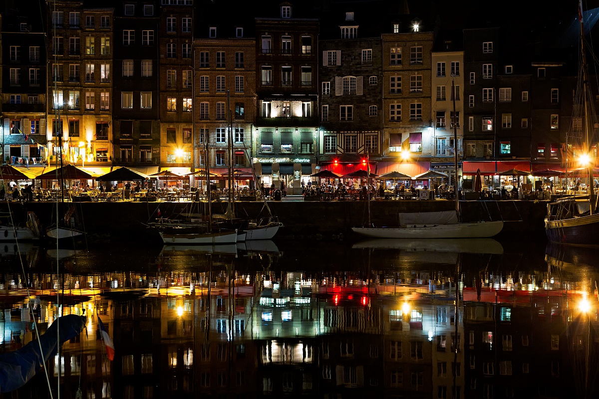 The night in Honfleur