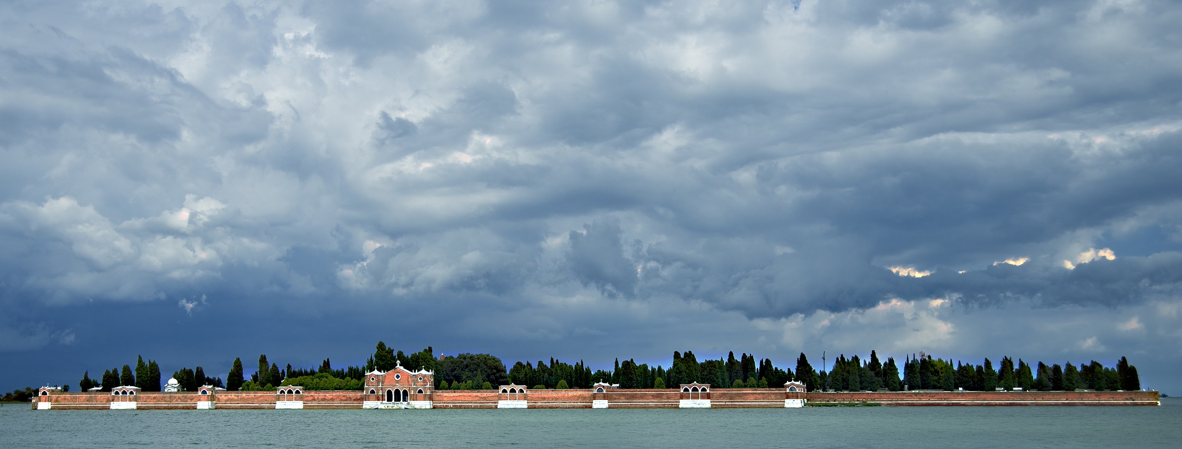 Il sole prima della tempesta a San Michele