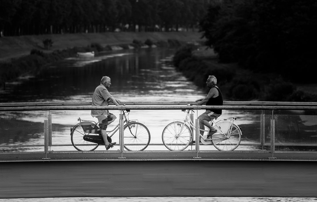 Challenge on the bridge