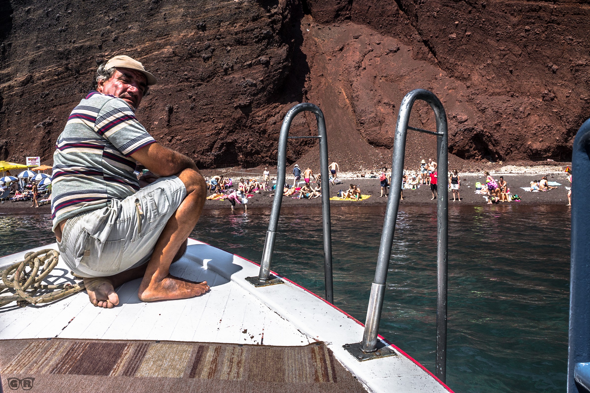 Red Beach, White Beach, Black Beach!
