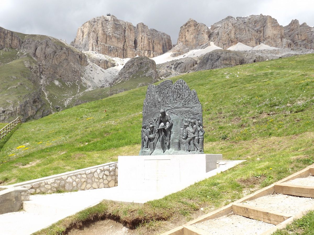 Monumento al Grande campione Coppi