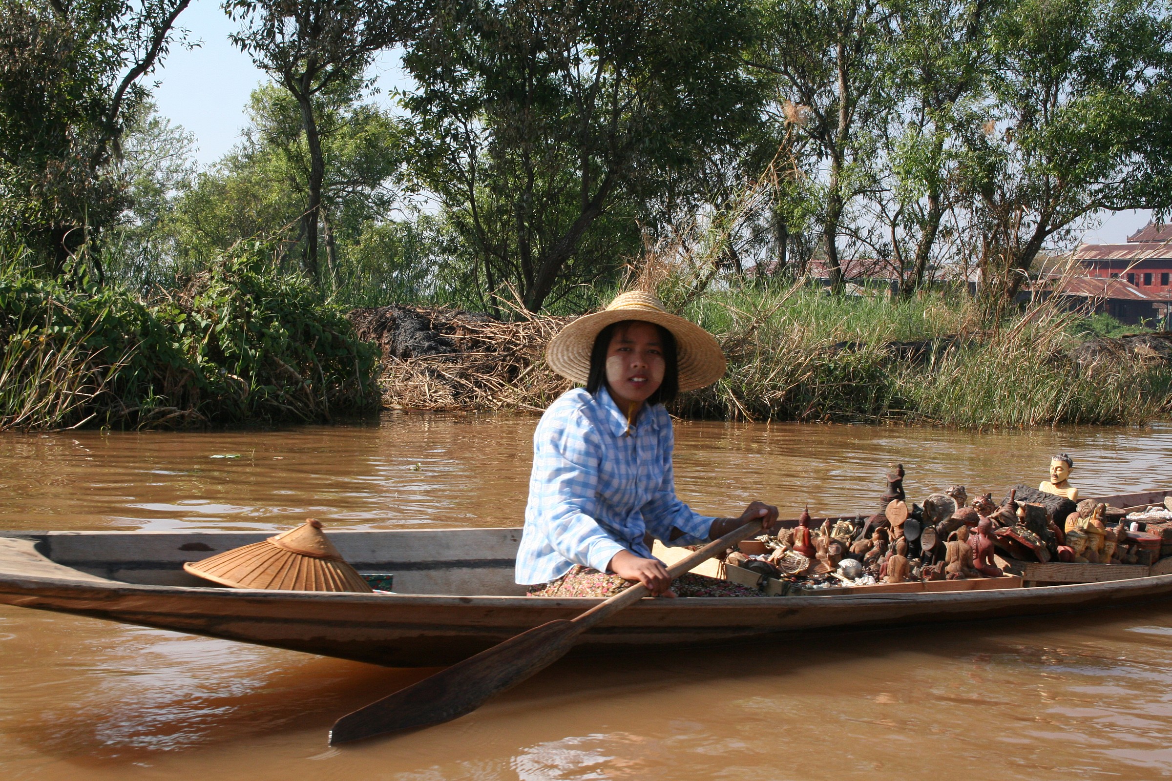 Myanmar ragazza sul lago Inle