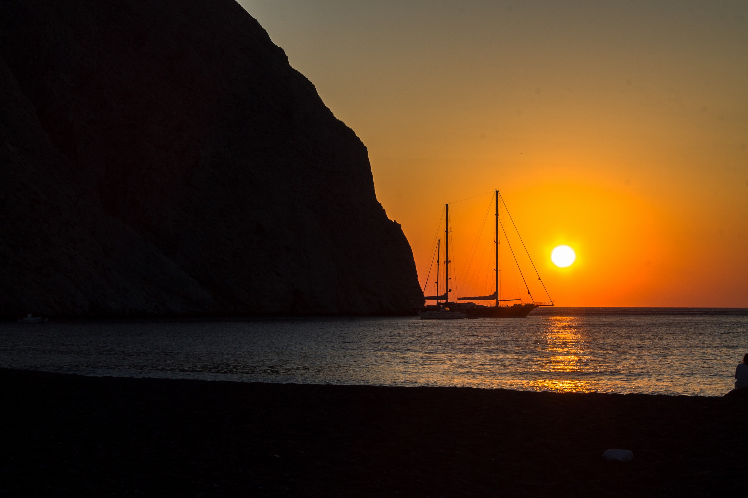 Primo sole di Perissa