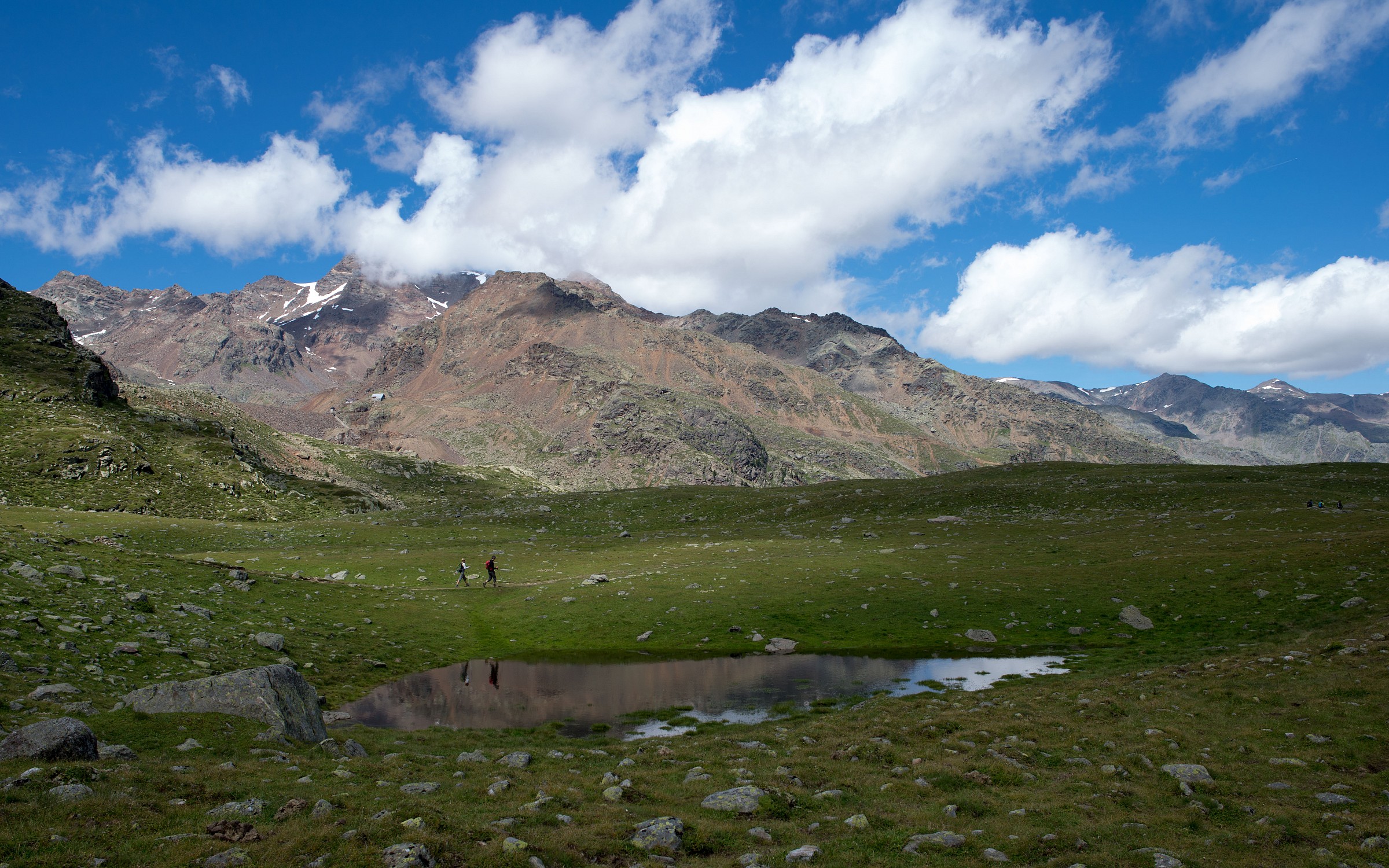 Walking around the val d'Ultimo