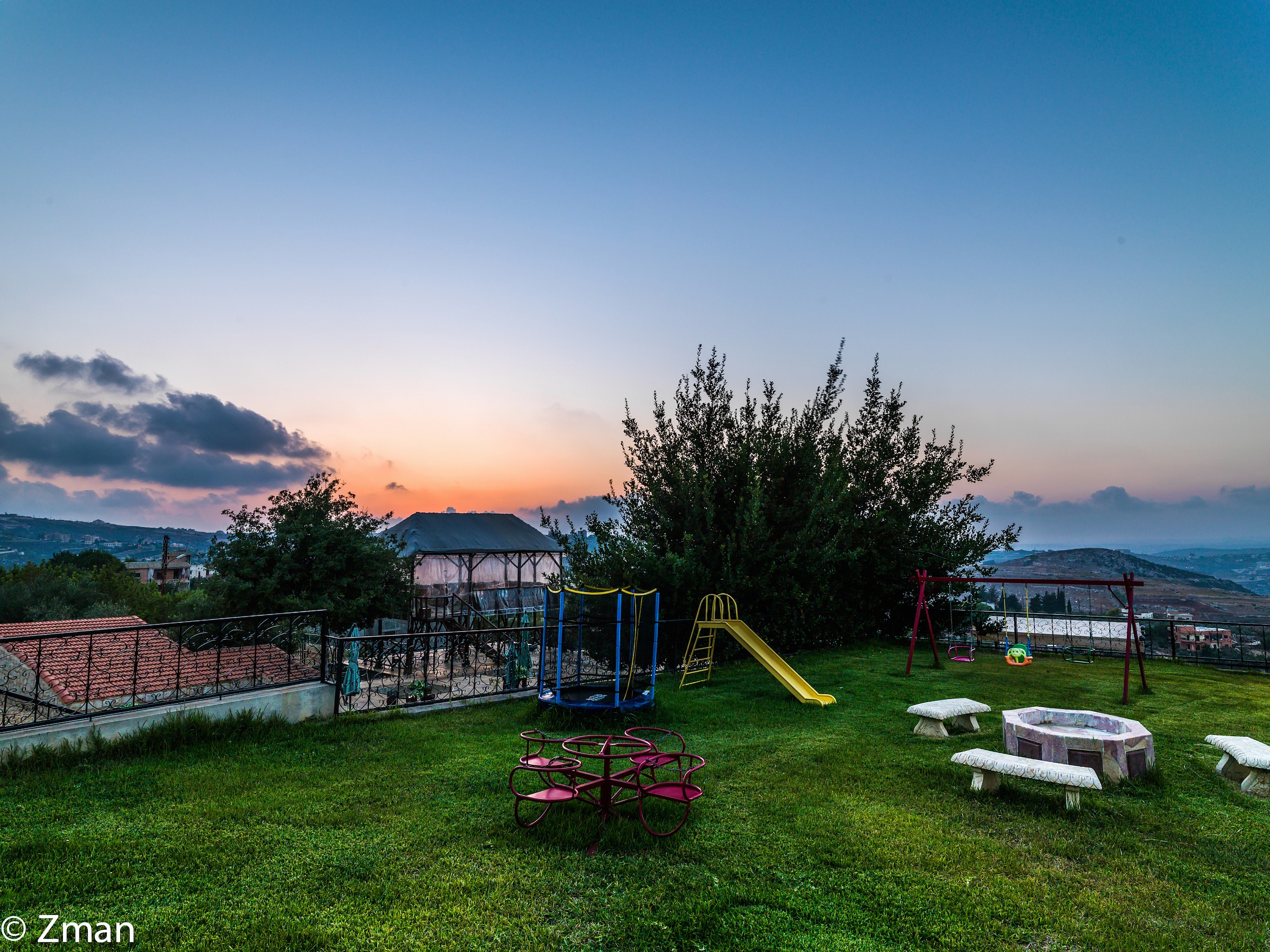 Parco Giochi al tramonto