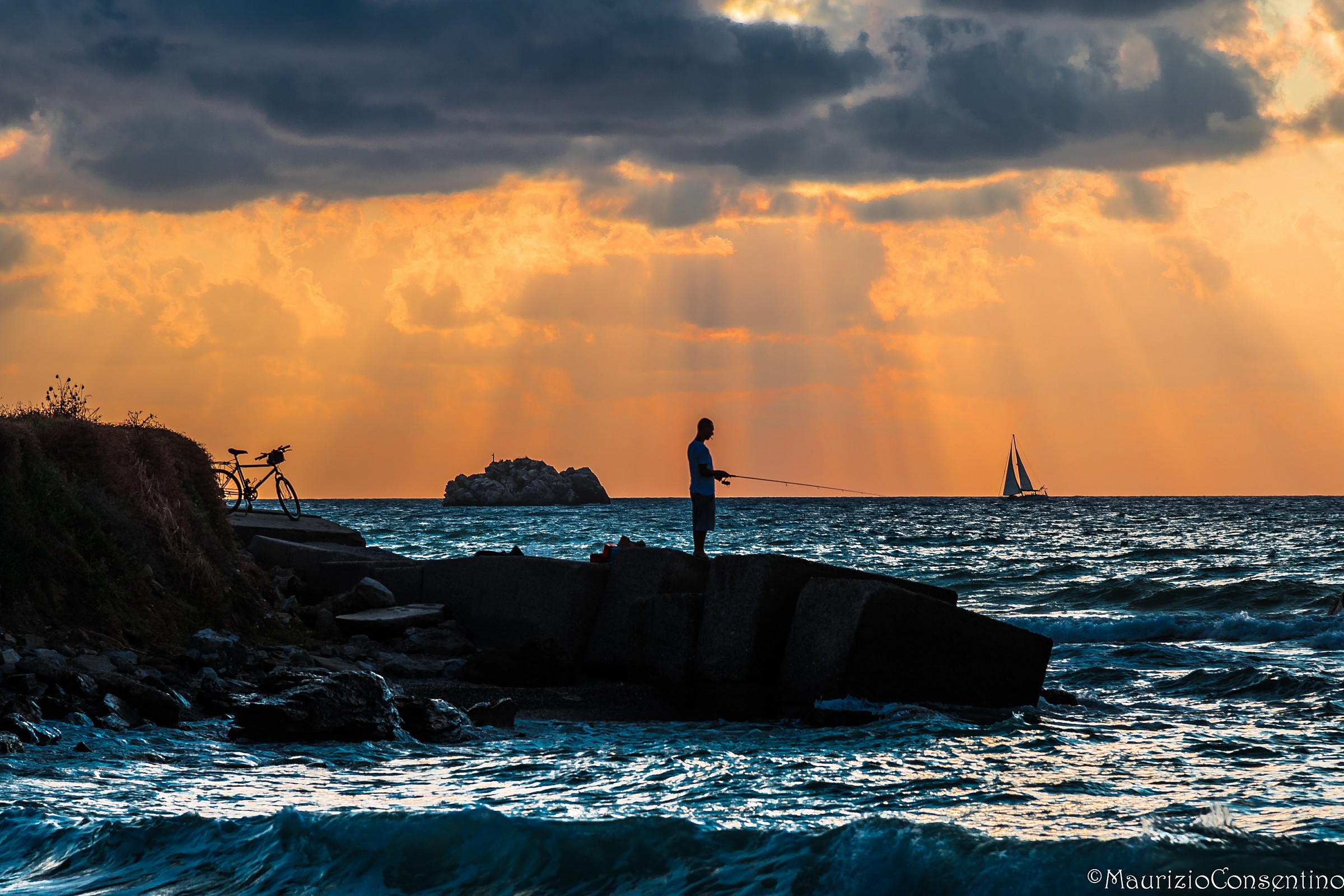 Pescatore al tramonto