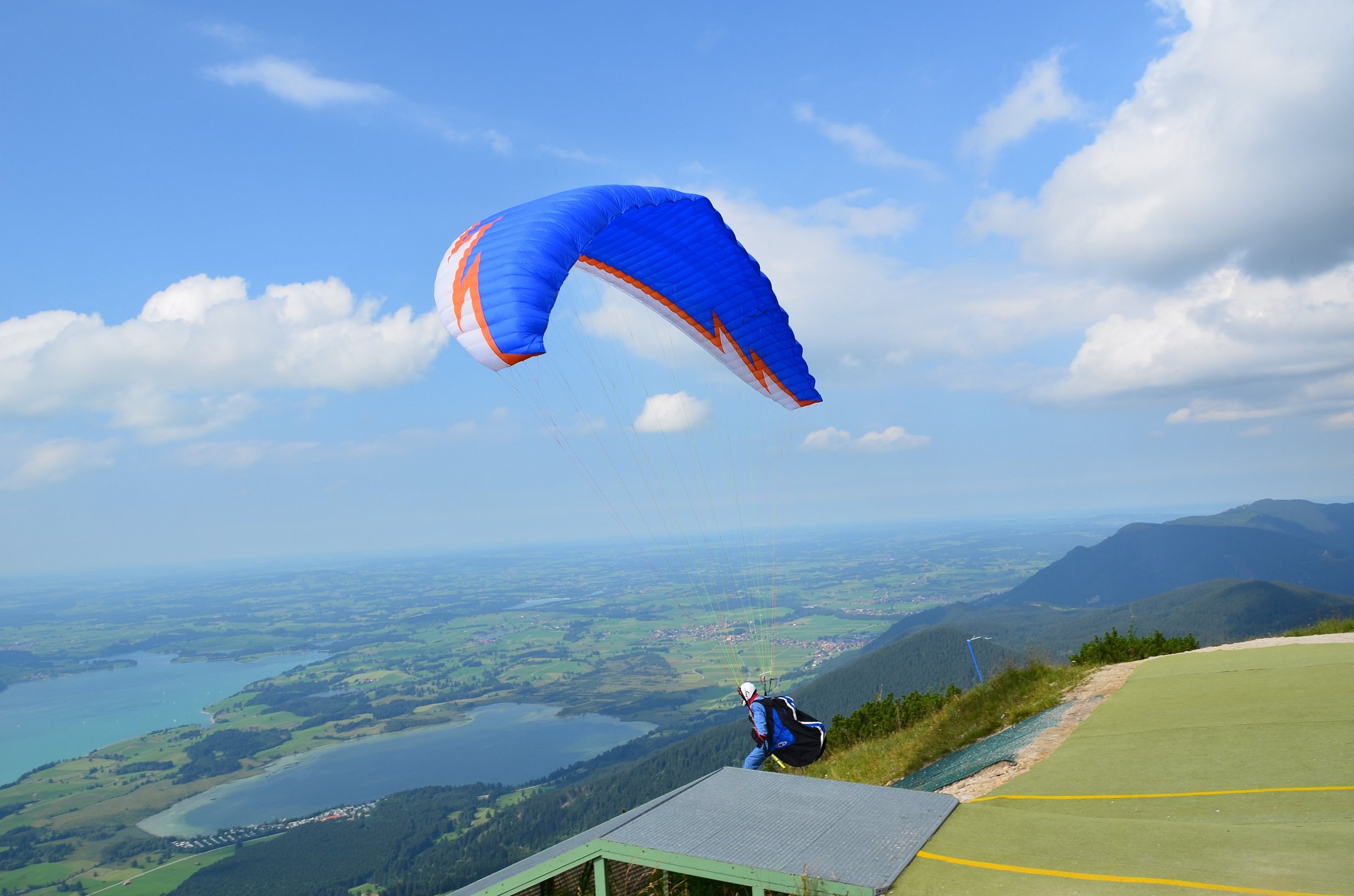 ready to fly (Tegelberg mountain in Bavaria, Germany)04