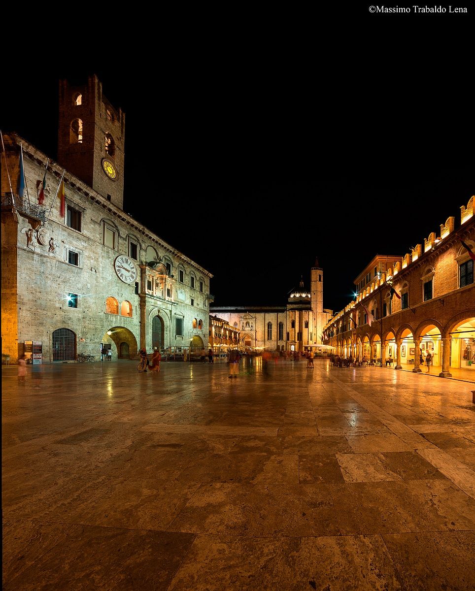 Ascoli Piceno, Piazza del Popolo