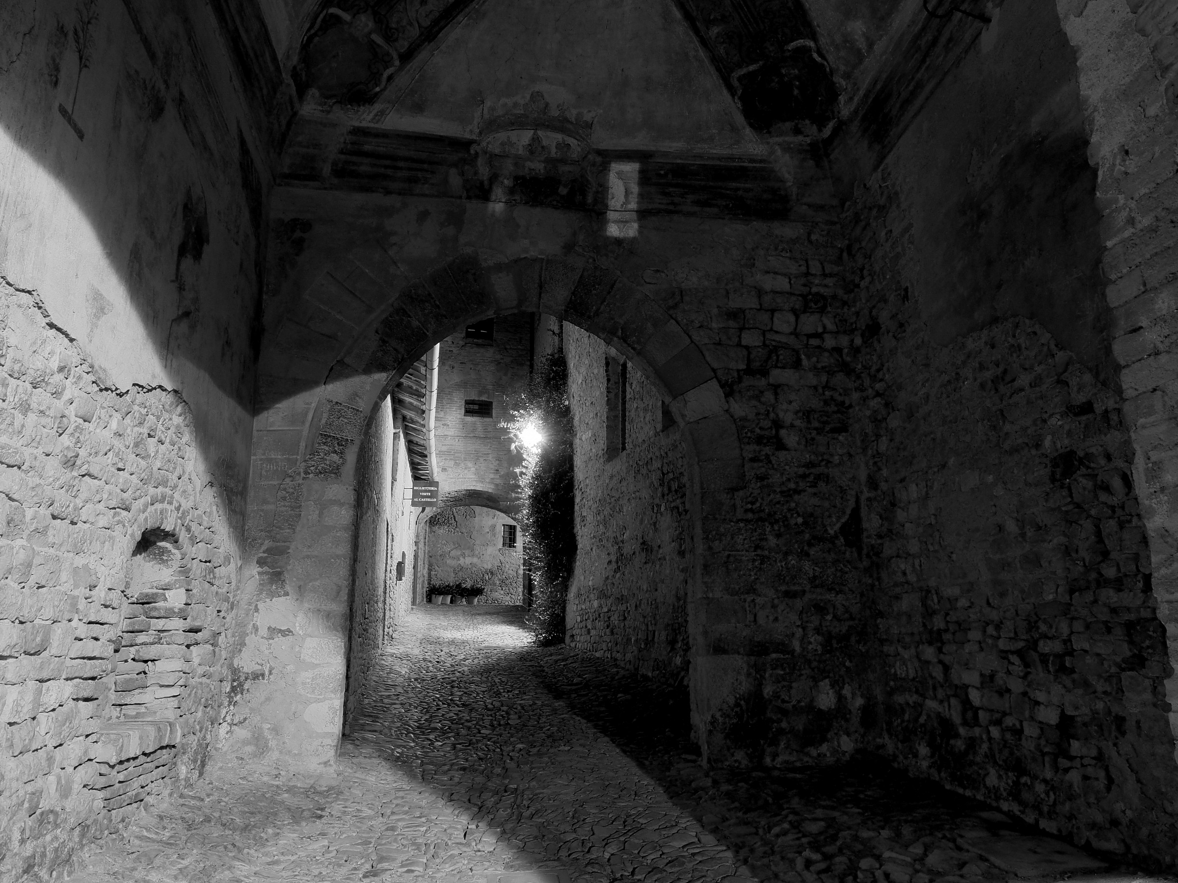 Scipione Castello, ingresso al castello