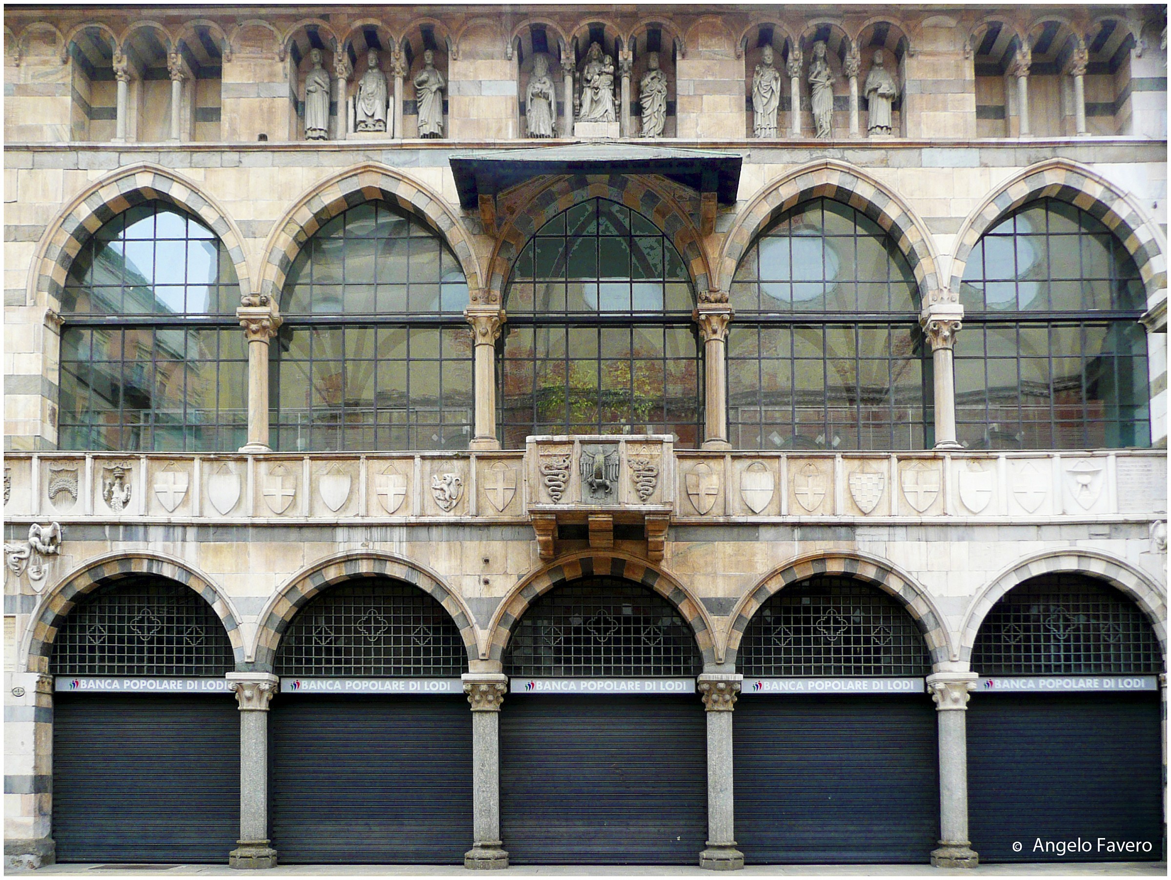 Milano - Loggia degli Osii