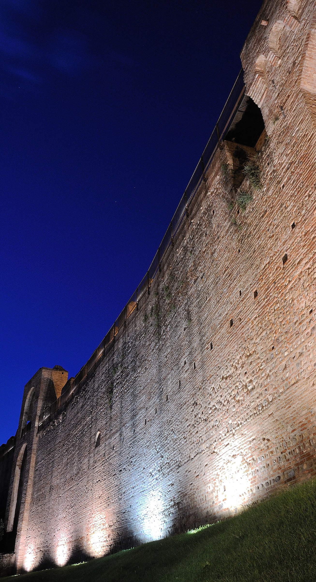 Mura antiche by night