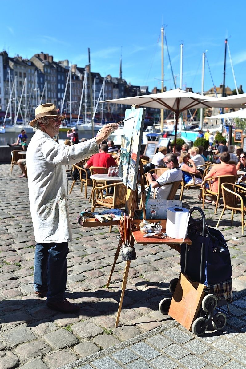Artista a Honfleur