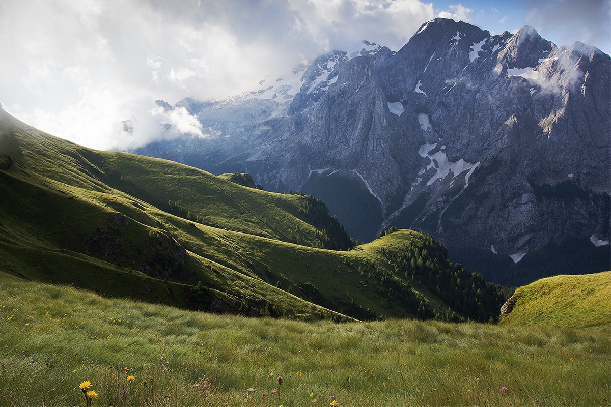 Marmolada view from the path Viel del Pian
