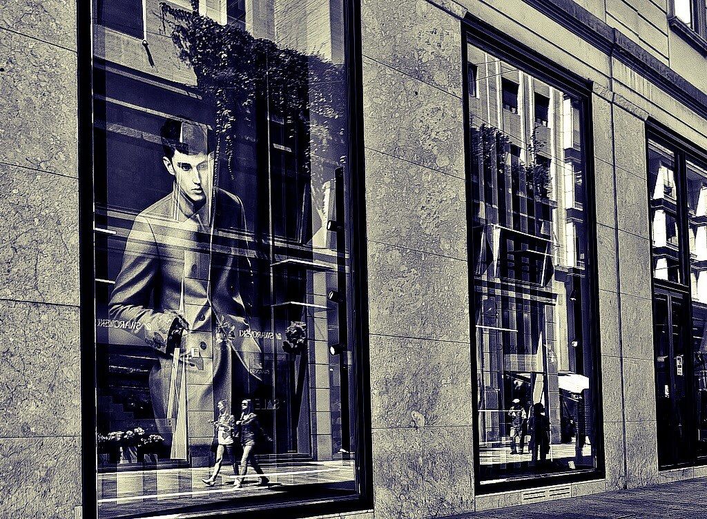 Dall'alto ci osservano