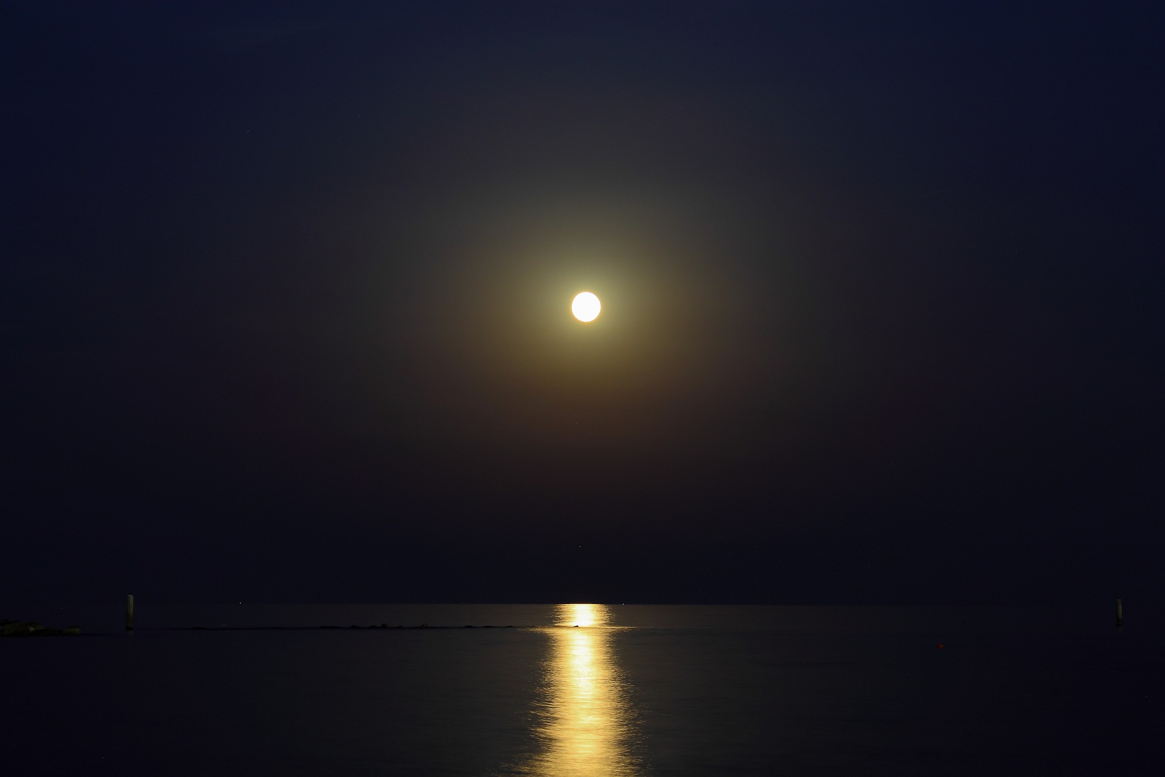 Full moon from the shore of Roseto degli Abruzzi
