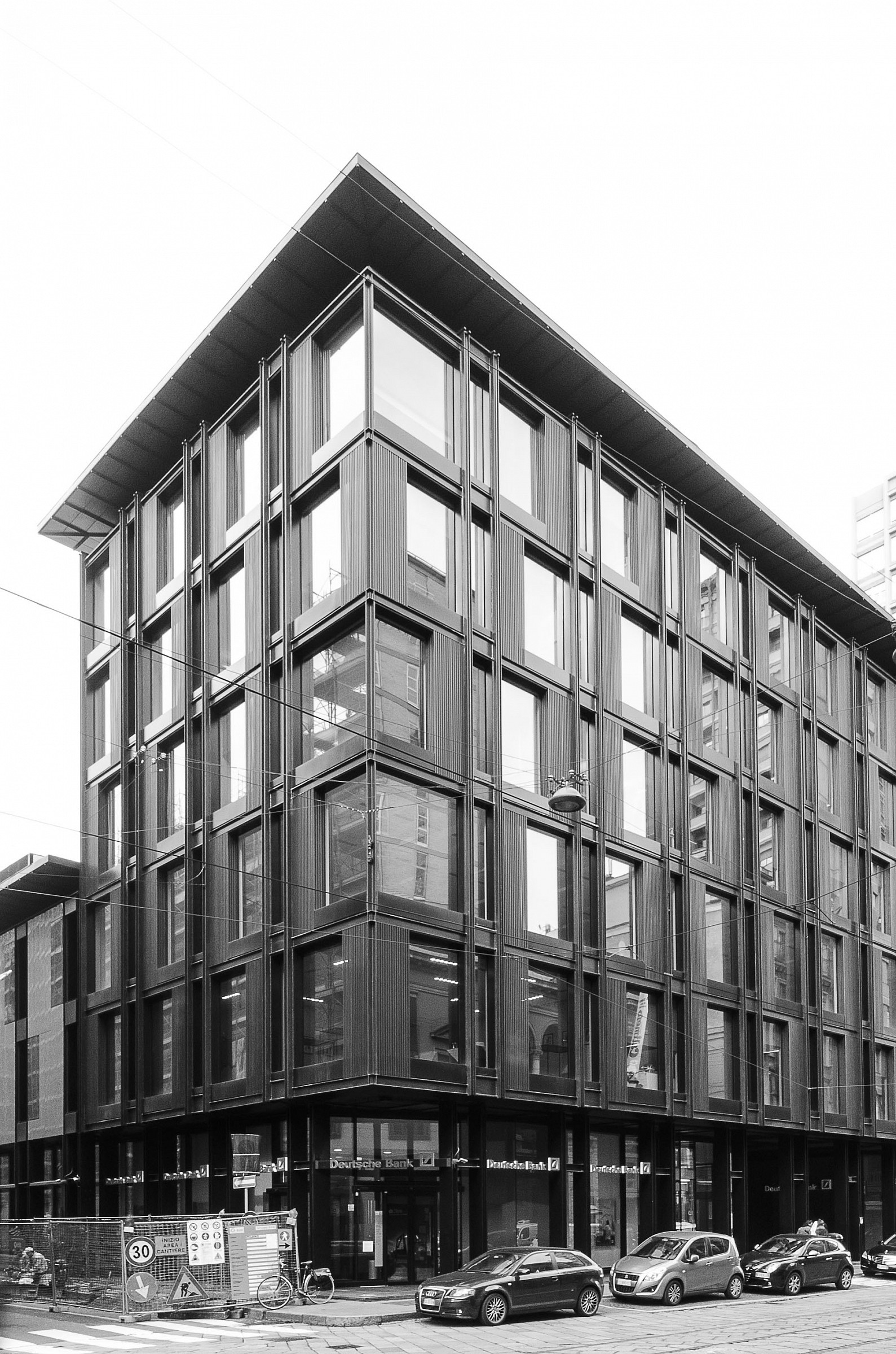 Milano da piazza Repubblica a piazza Cavour