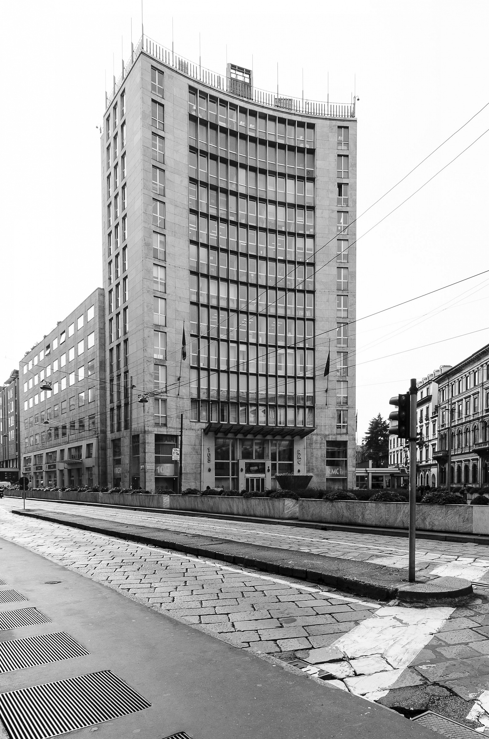 Milano da piazza Repubblica a piazza Cavour