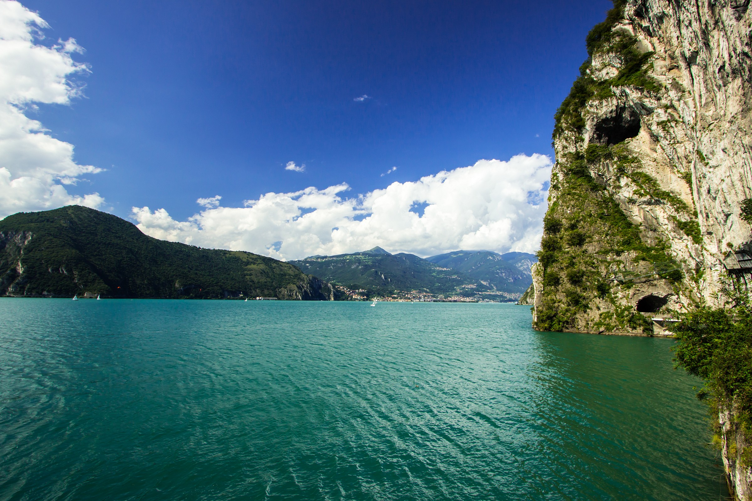 Lago d'Iseo - vista dalla passeggiata di Vello
