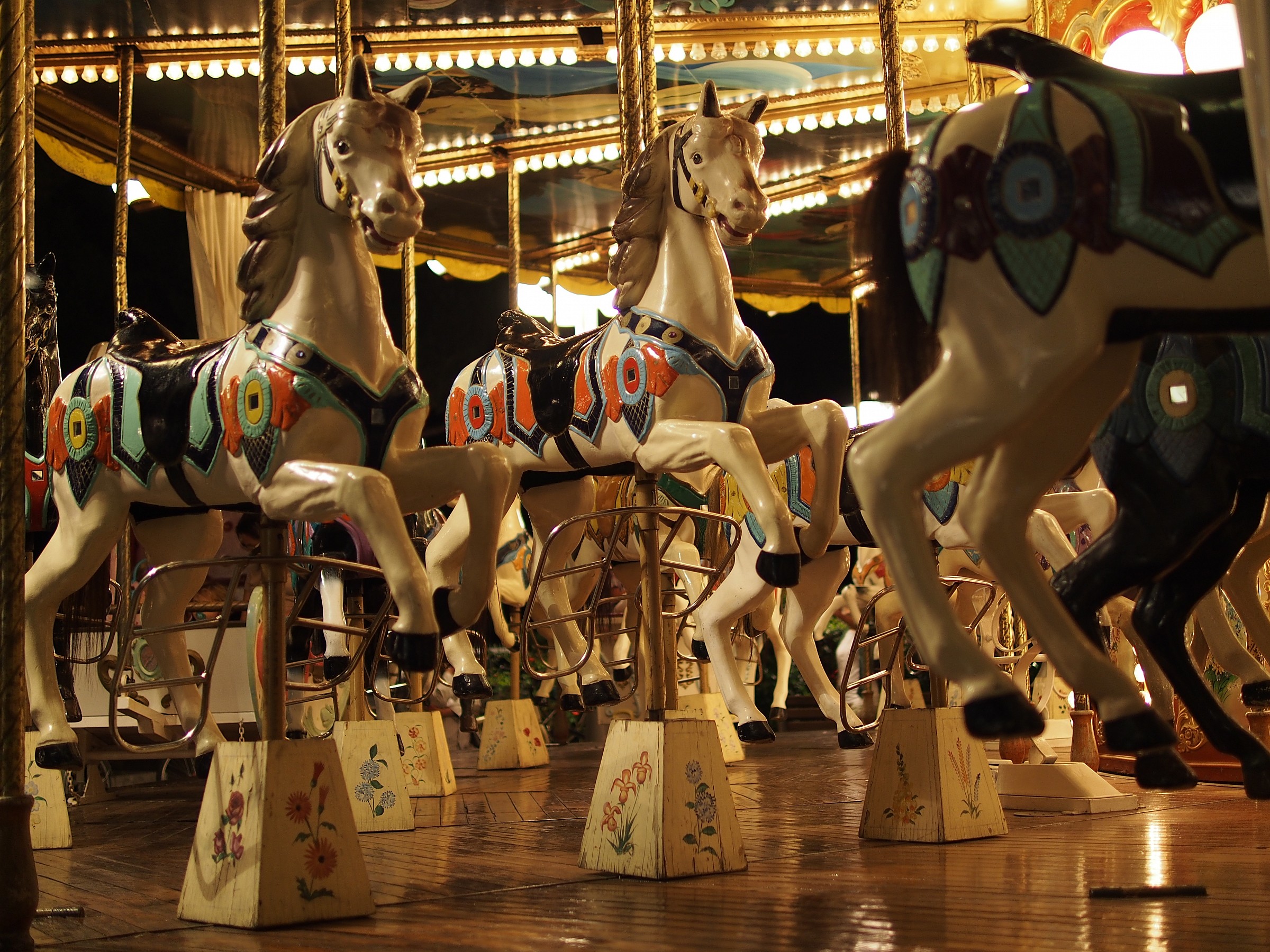 e gira tutta la testa