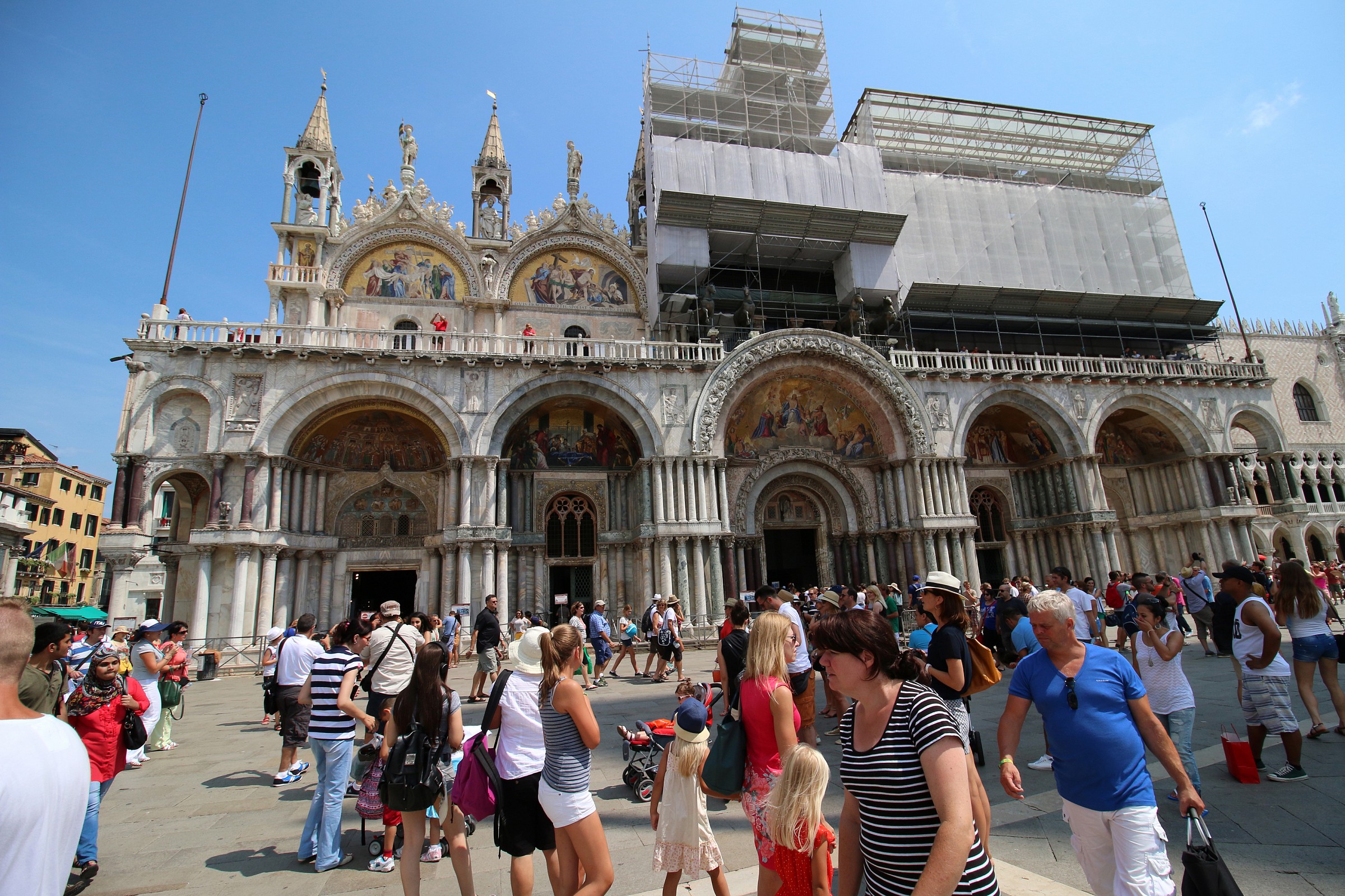 Venezia-Piazza San Marco-color rendering, 10mm