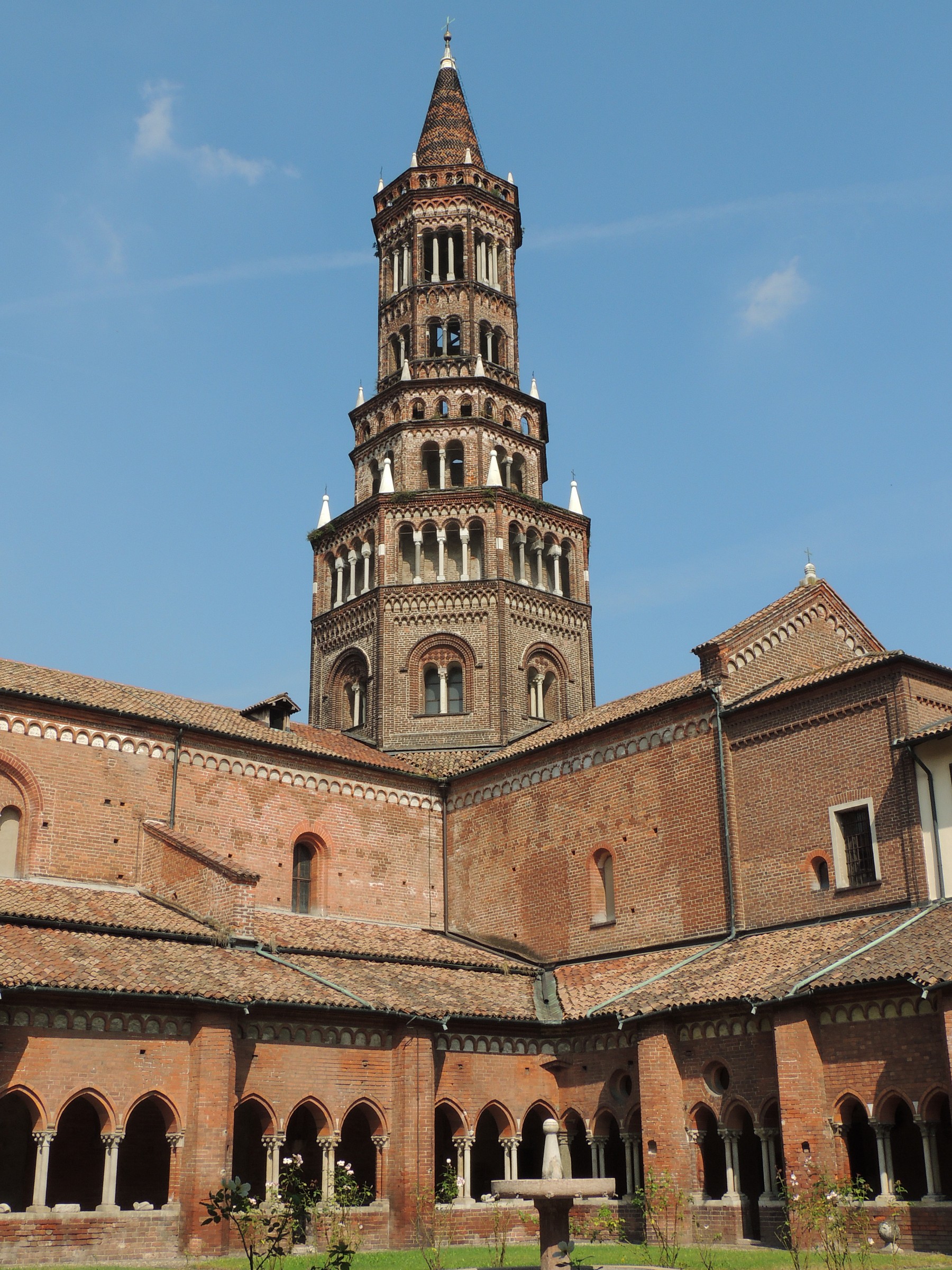 Abbey of Clairvaux (the cloister)