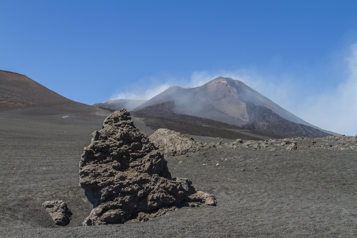Etna south slope altitude of 2800