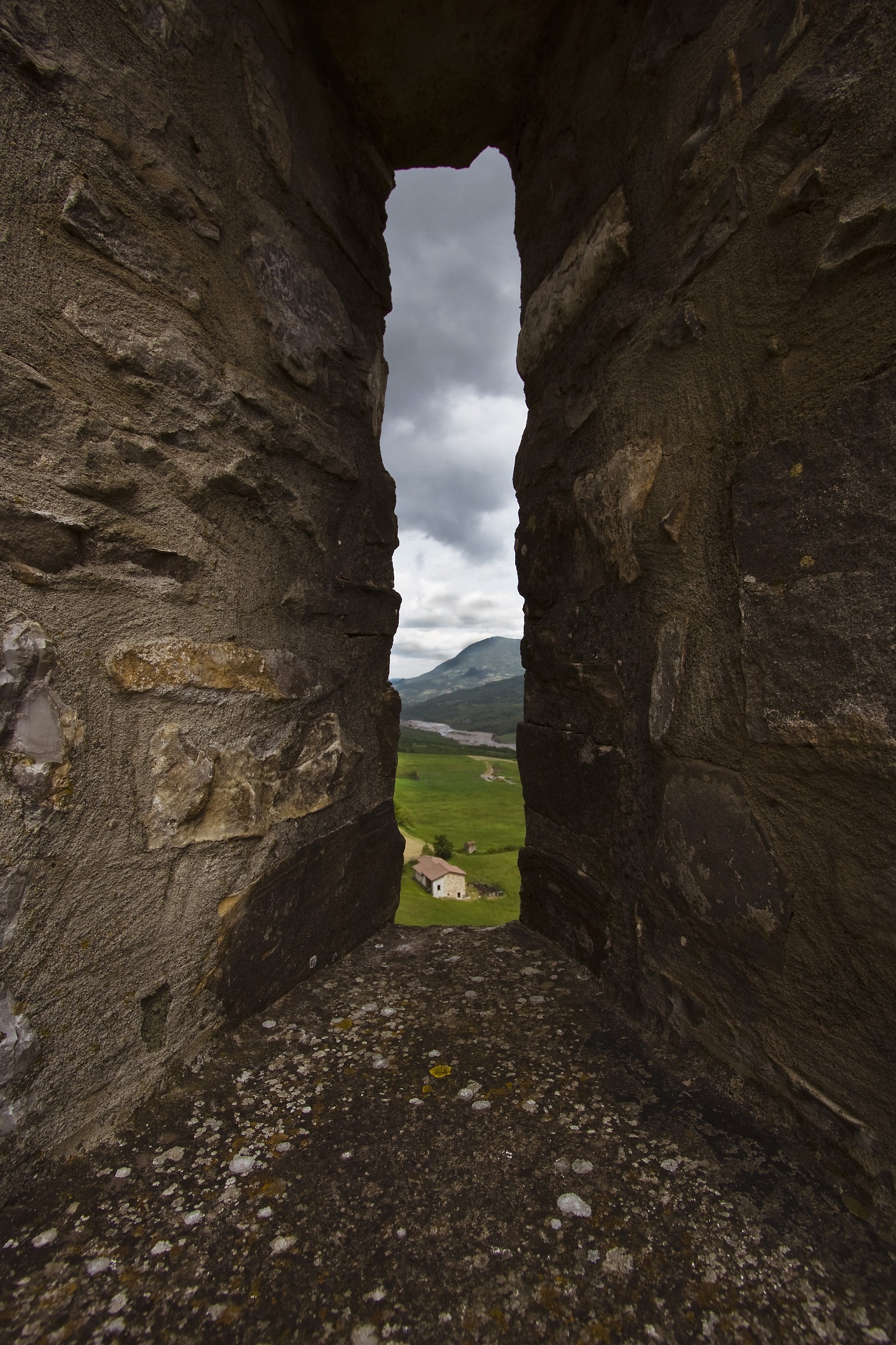 Feritoia sulla val Ceno