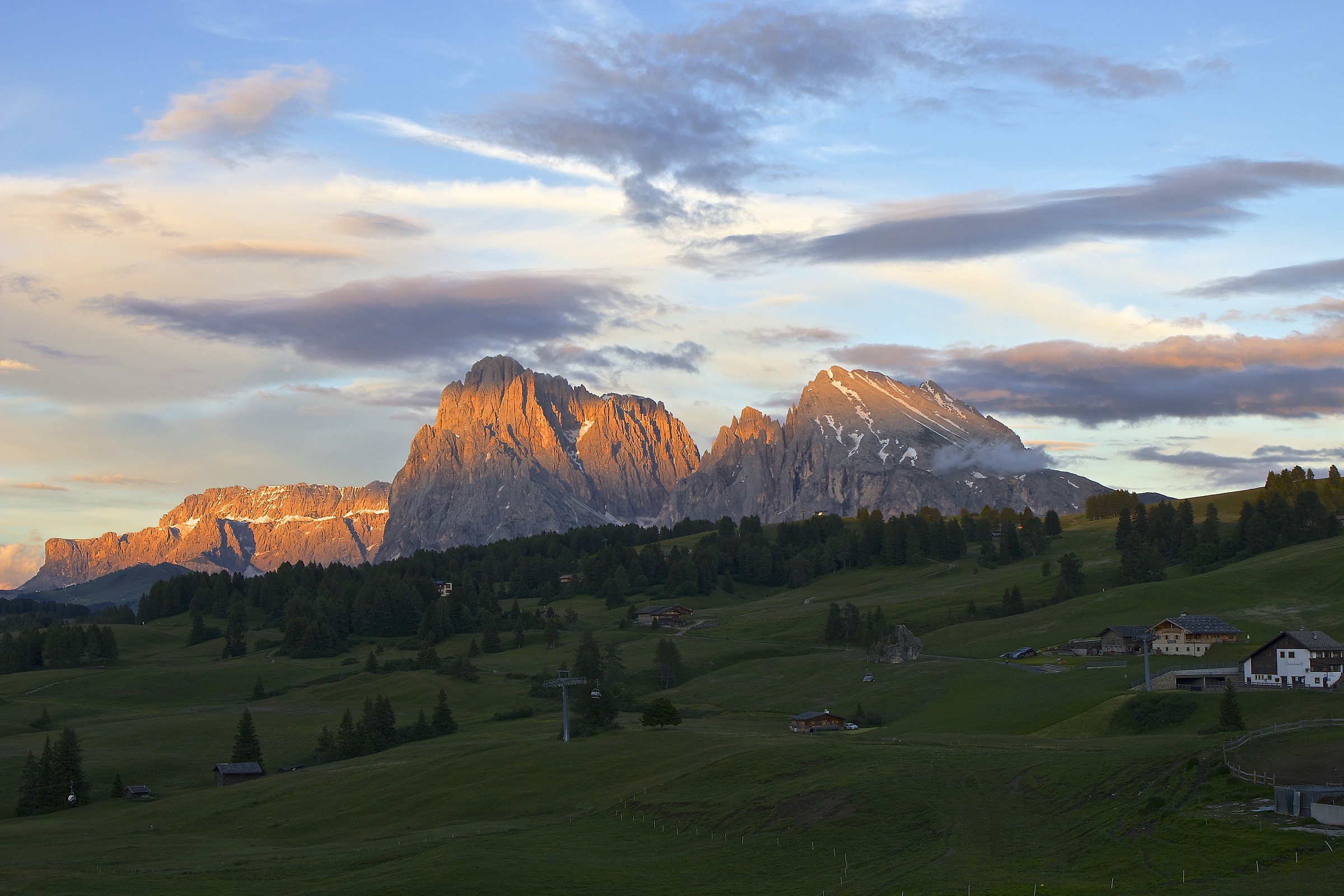 il tramonto sul gruppo del sassolungo da Compatsch