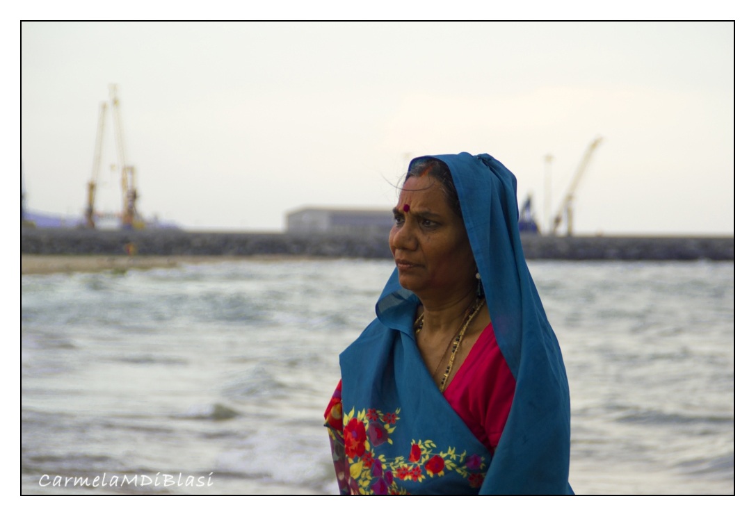 Eyes that look at him away