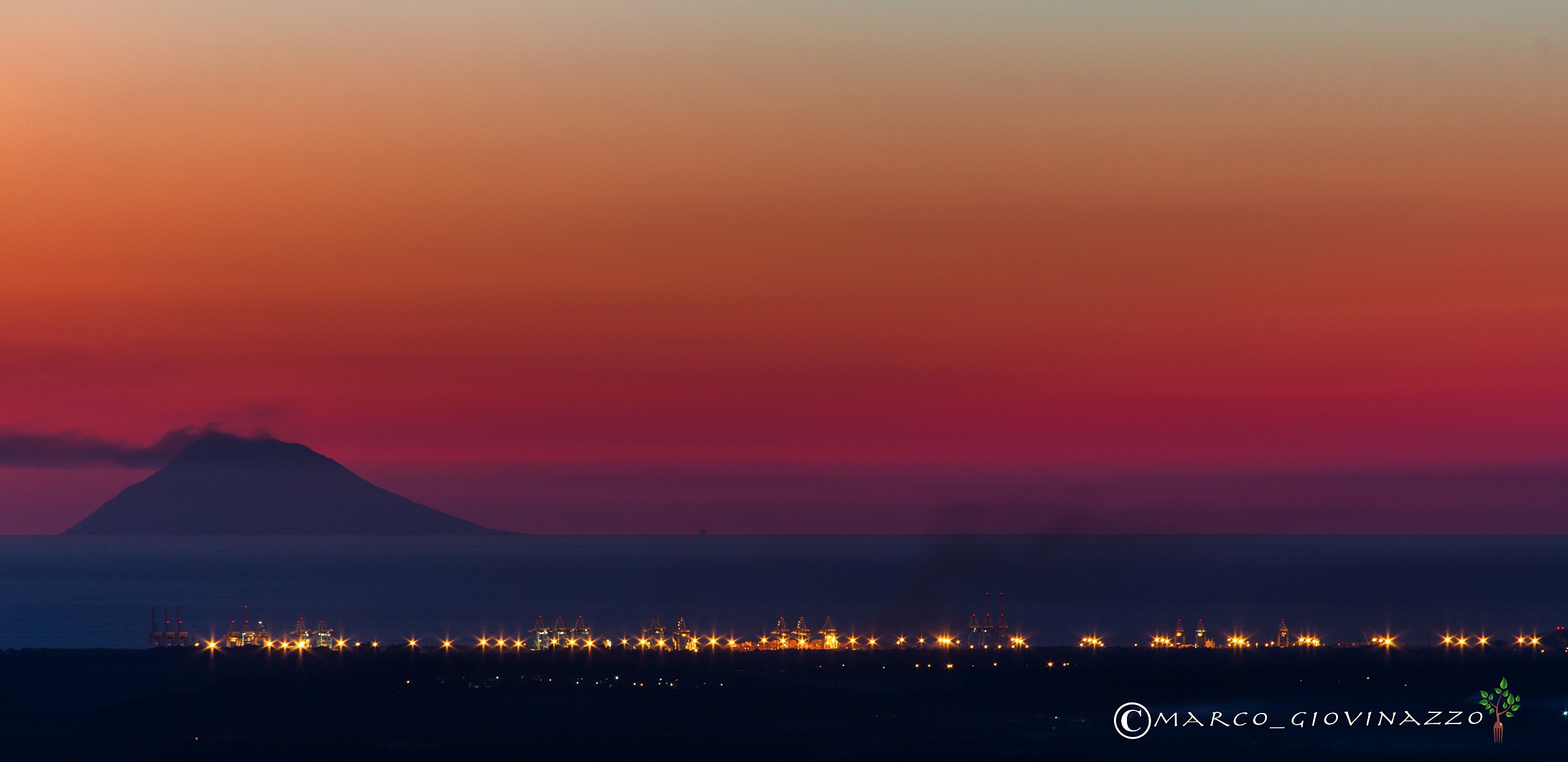 yet another variant on Stromboli at sunset
