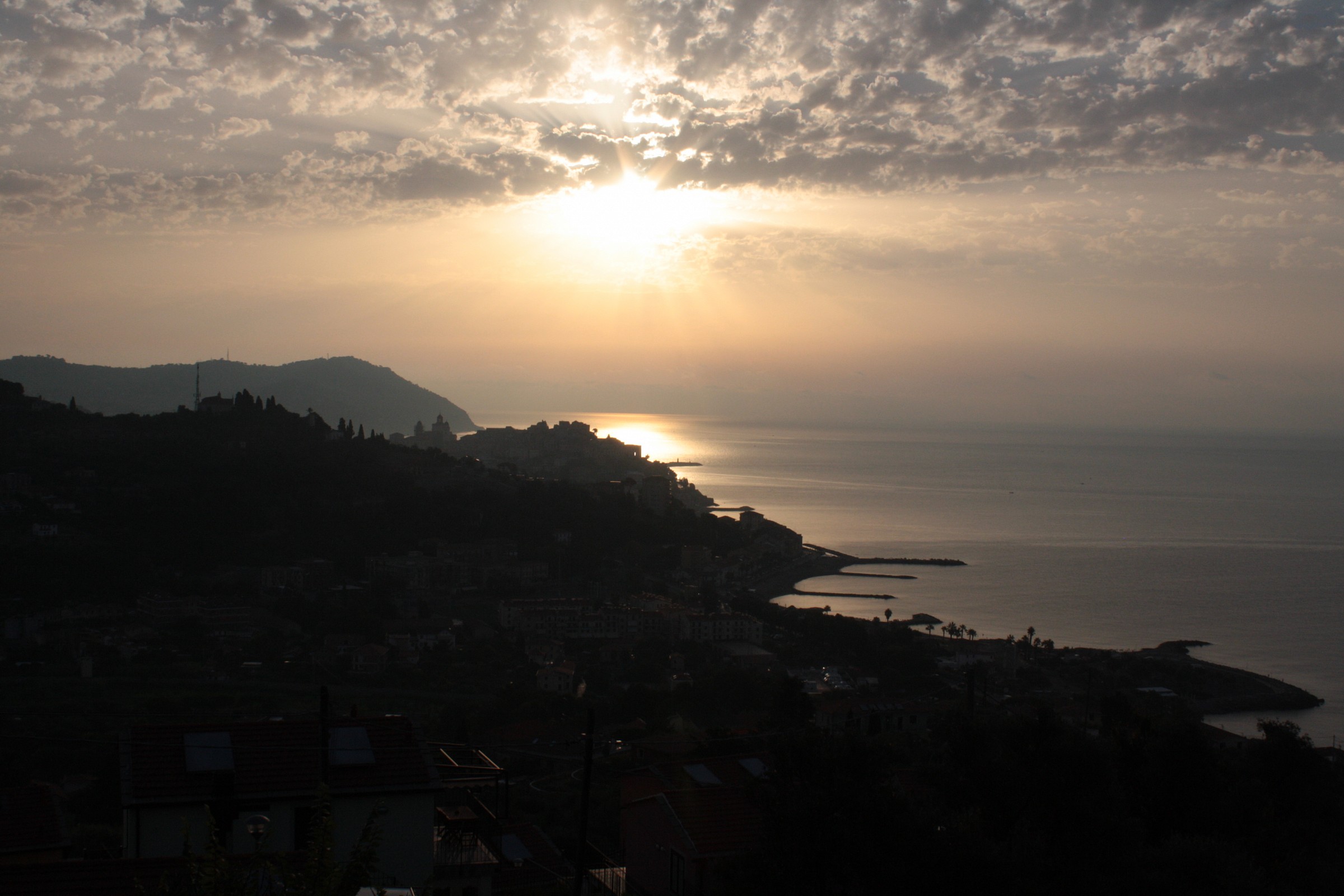 Sunrise on San Lorenzo beach (im)