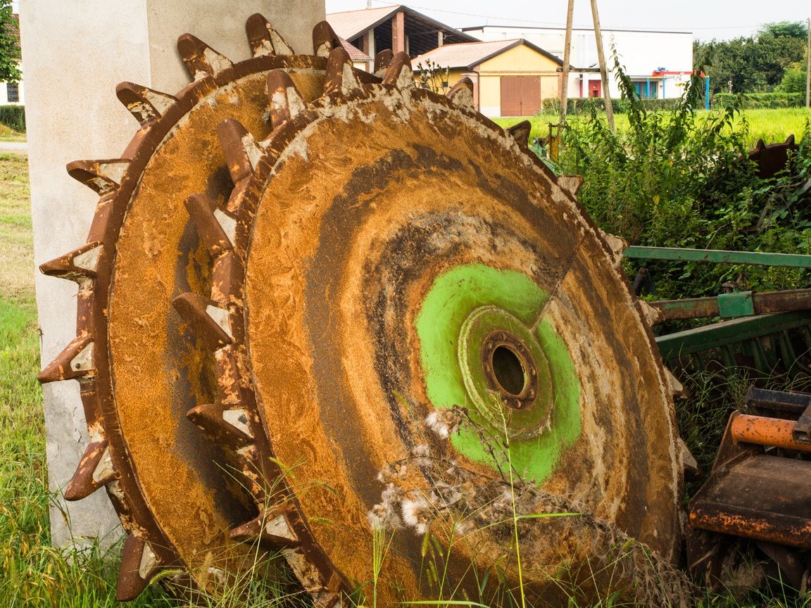 The rest of the tractor